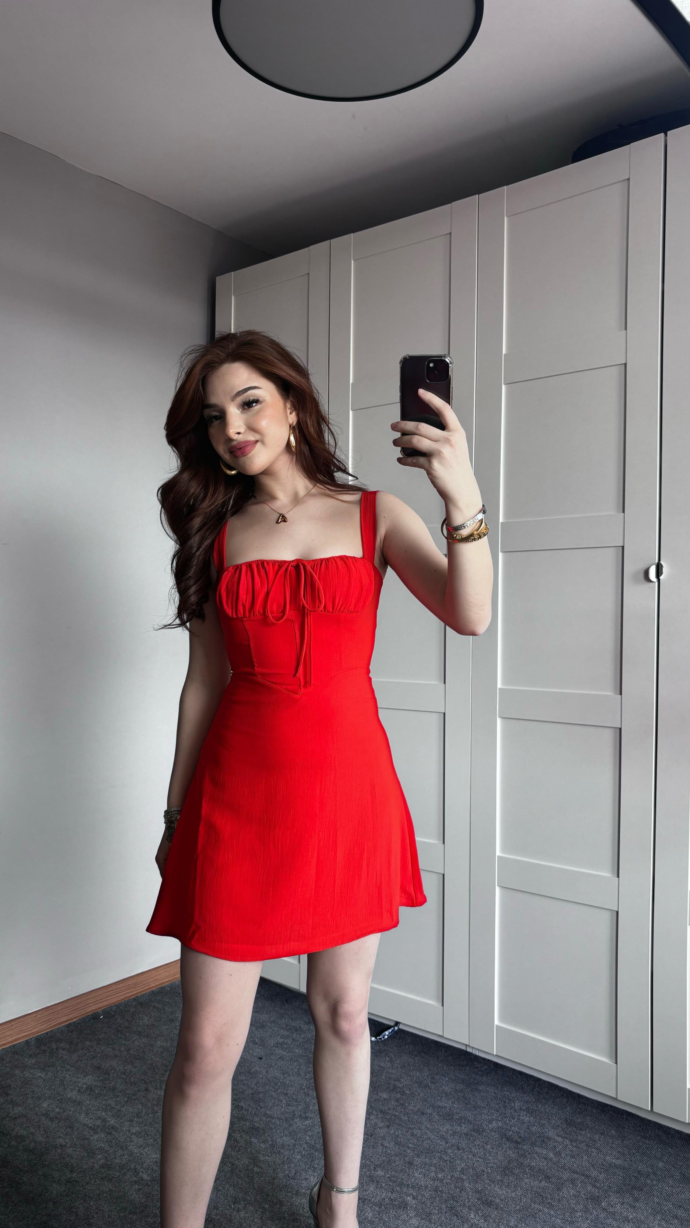 Mini Çıtır Sade Kırmızı Elbise