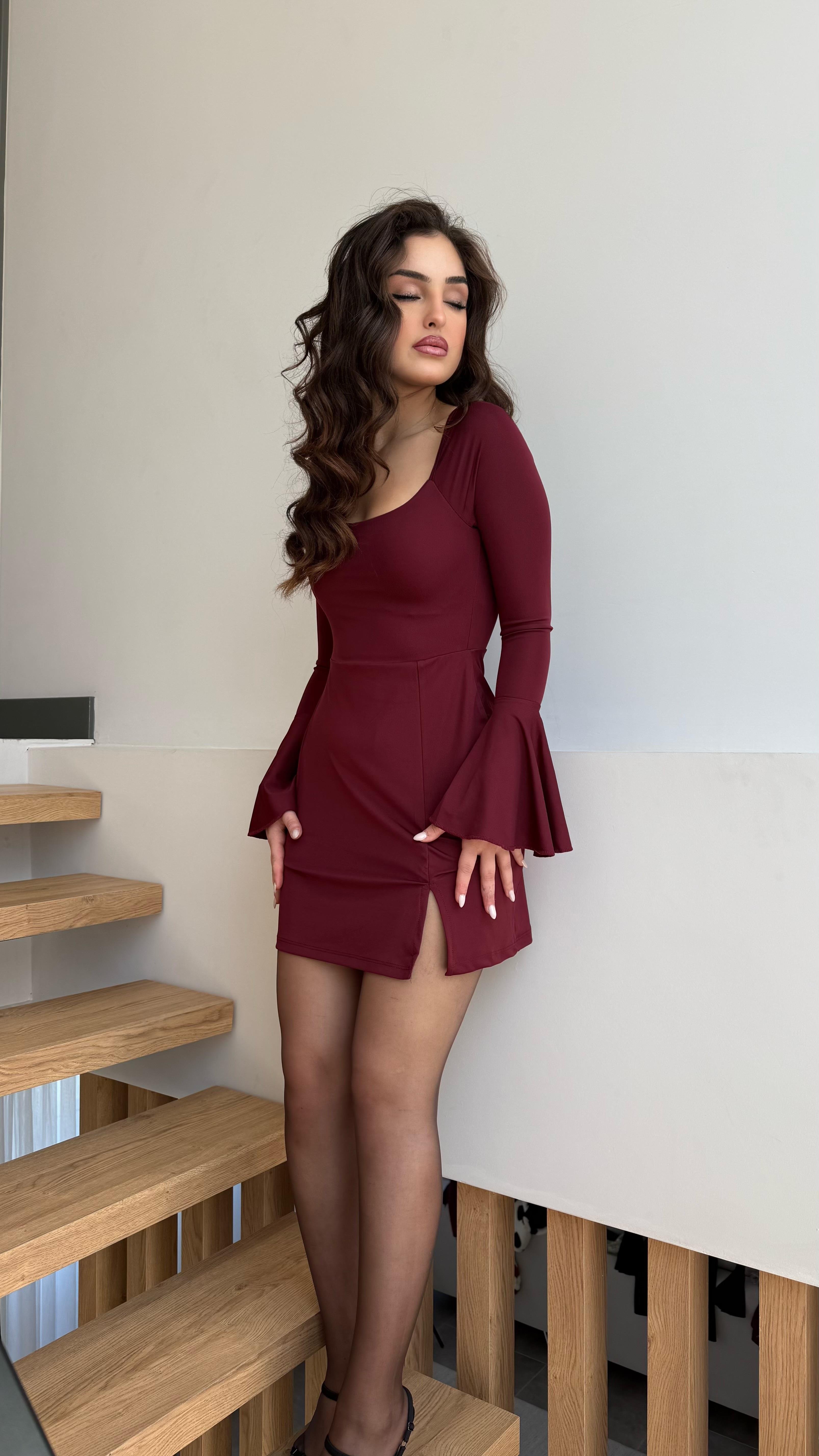 Minik Yırtmaçlı İspanyol Kol Mini Elbise Bordo
