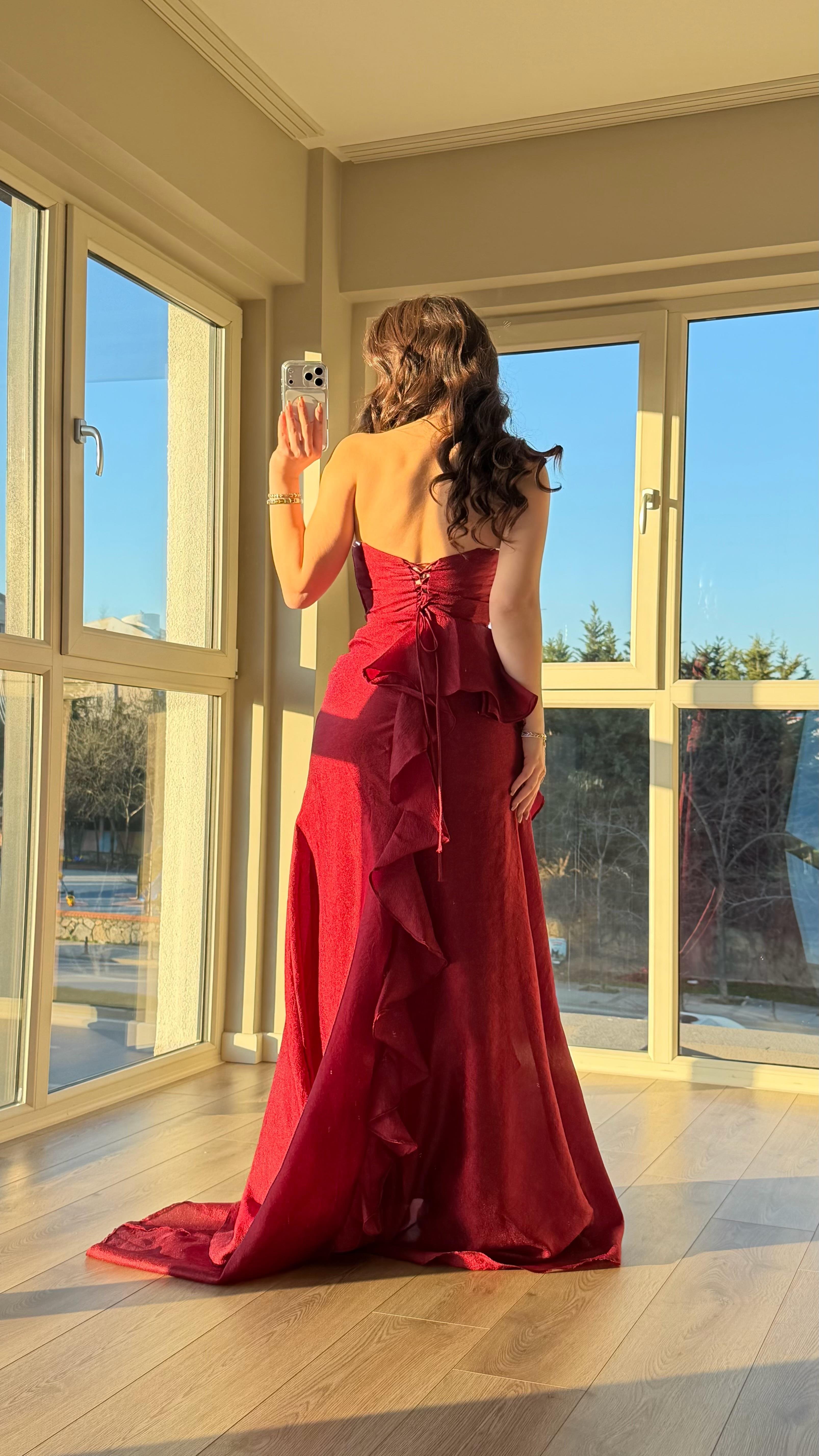 Mirsu Yırtmaçlı Fırfır Abiye Kırmızı