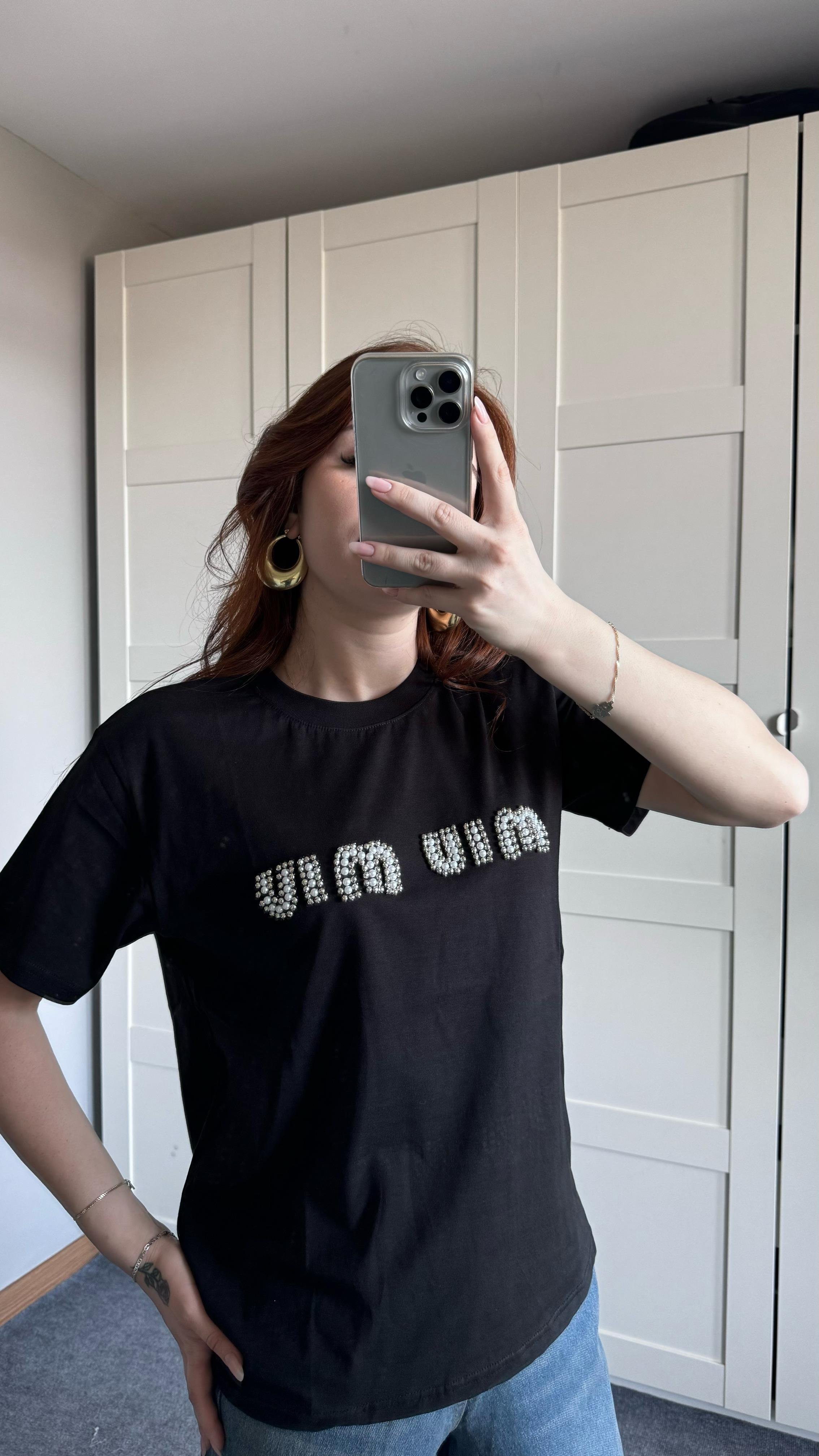 Miu Miu İnci Taşlı Siyah Tişört
