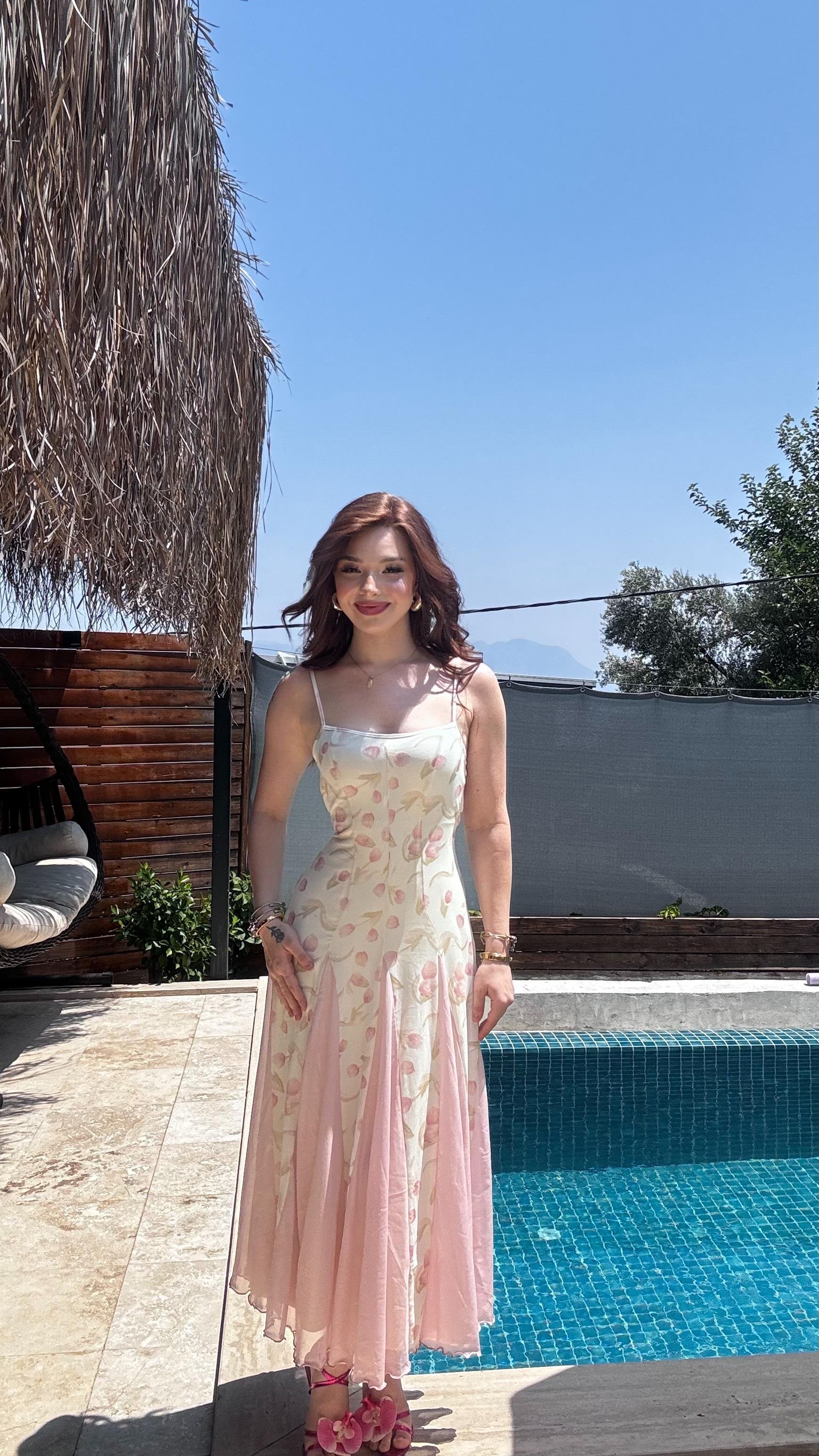 Monica Ekru Elbise