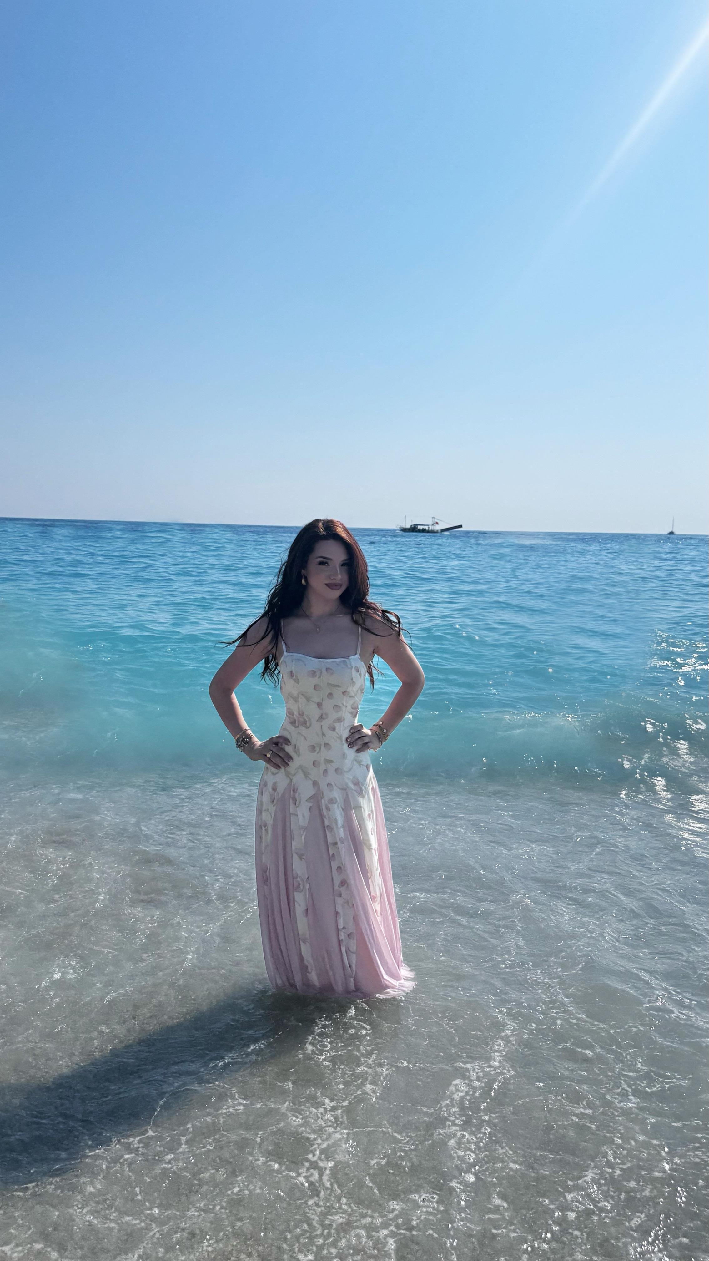 Monica Ekru Elbise