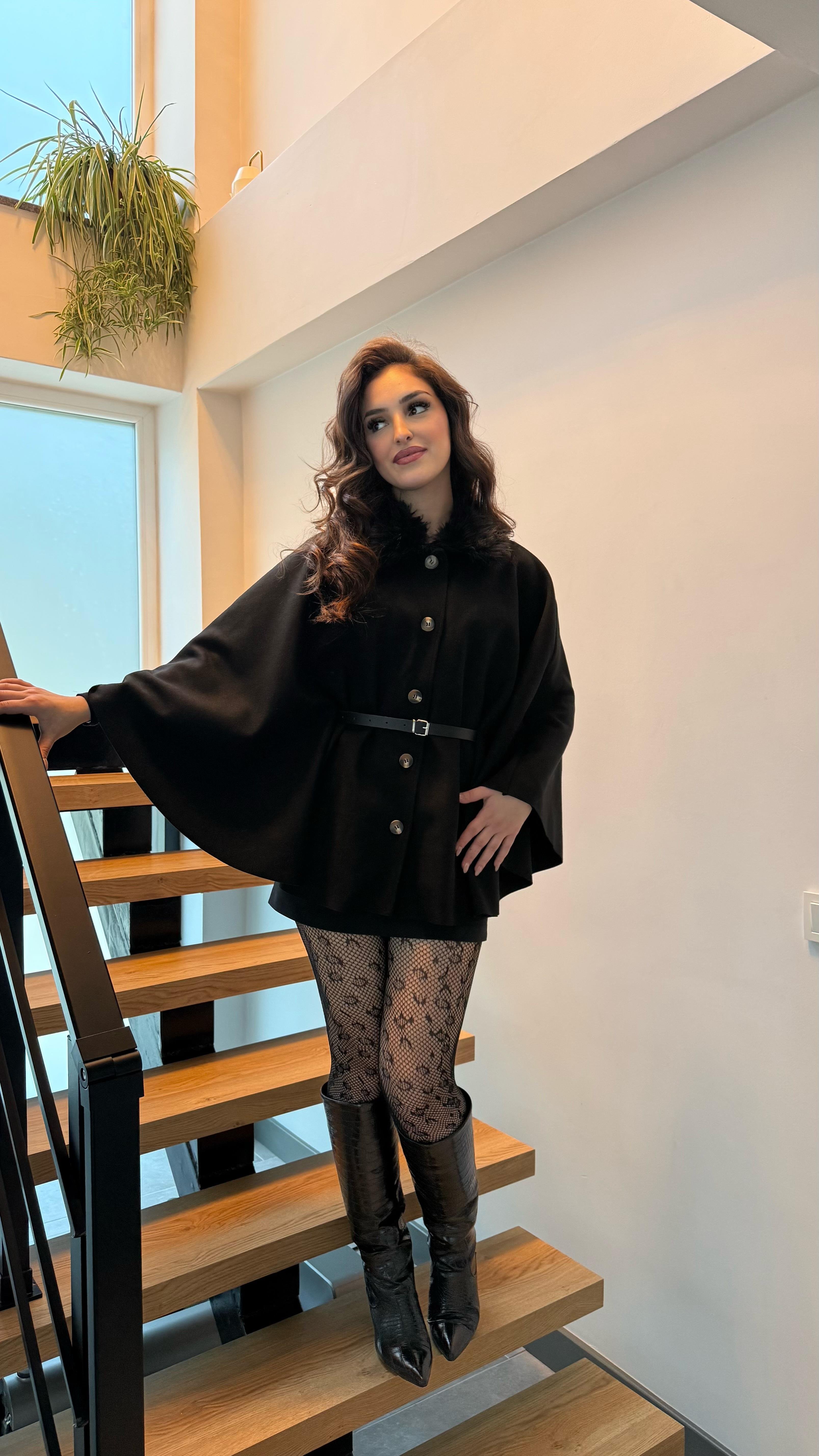Önden Düğmeli Kürk Yaka Panço Siyah
