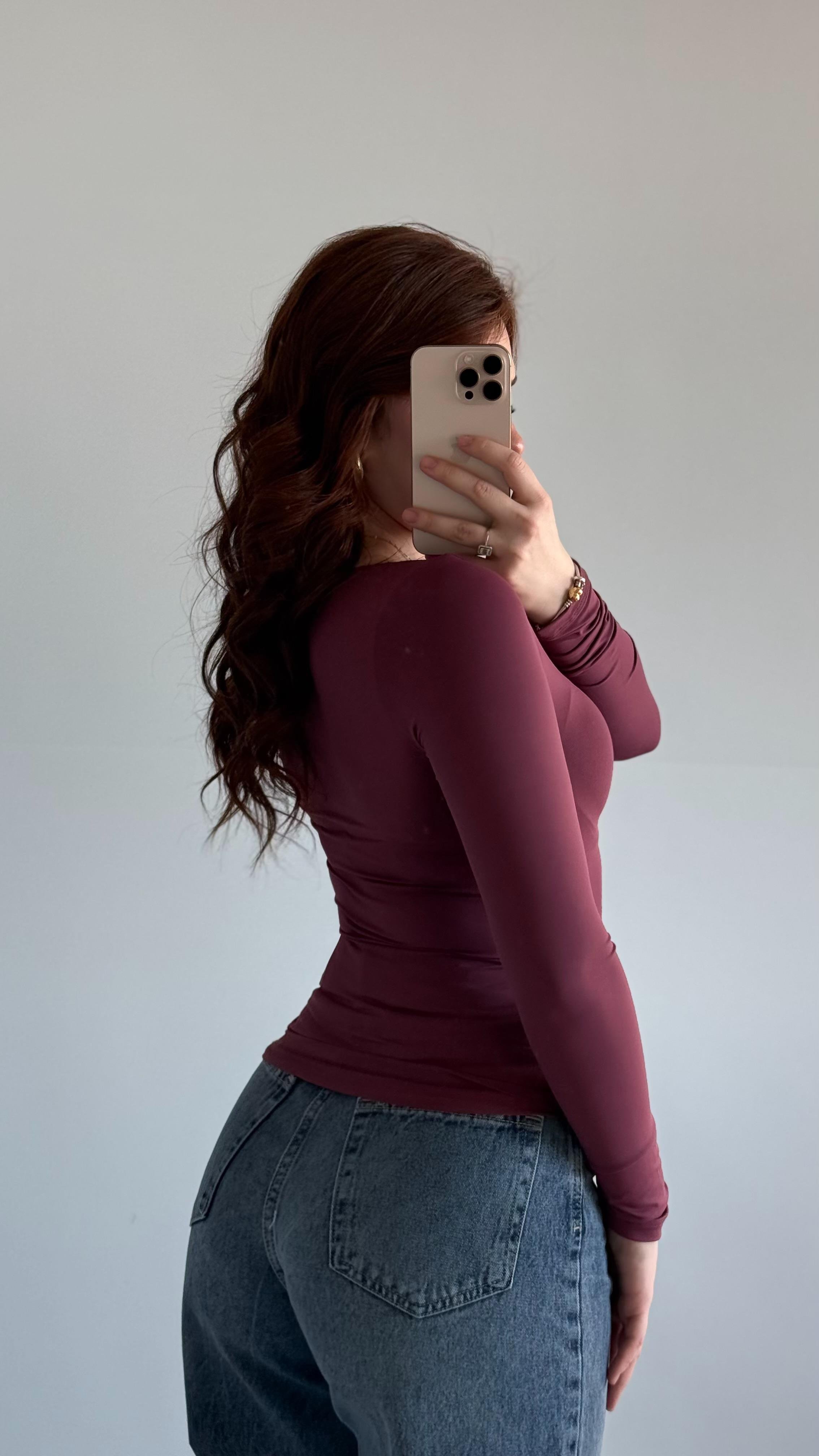 Oval Yaka Vücudu Saran Bluz Mürdüm
