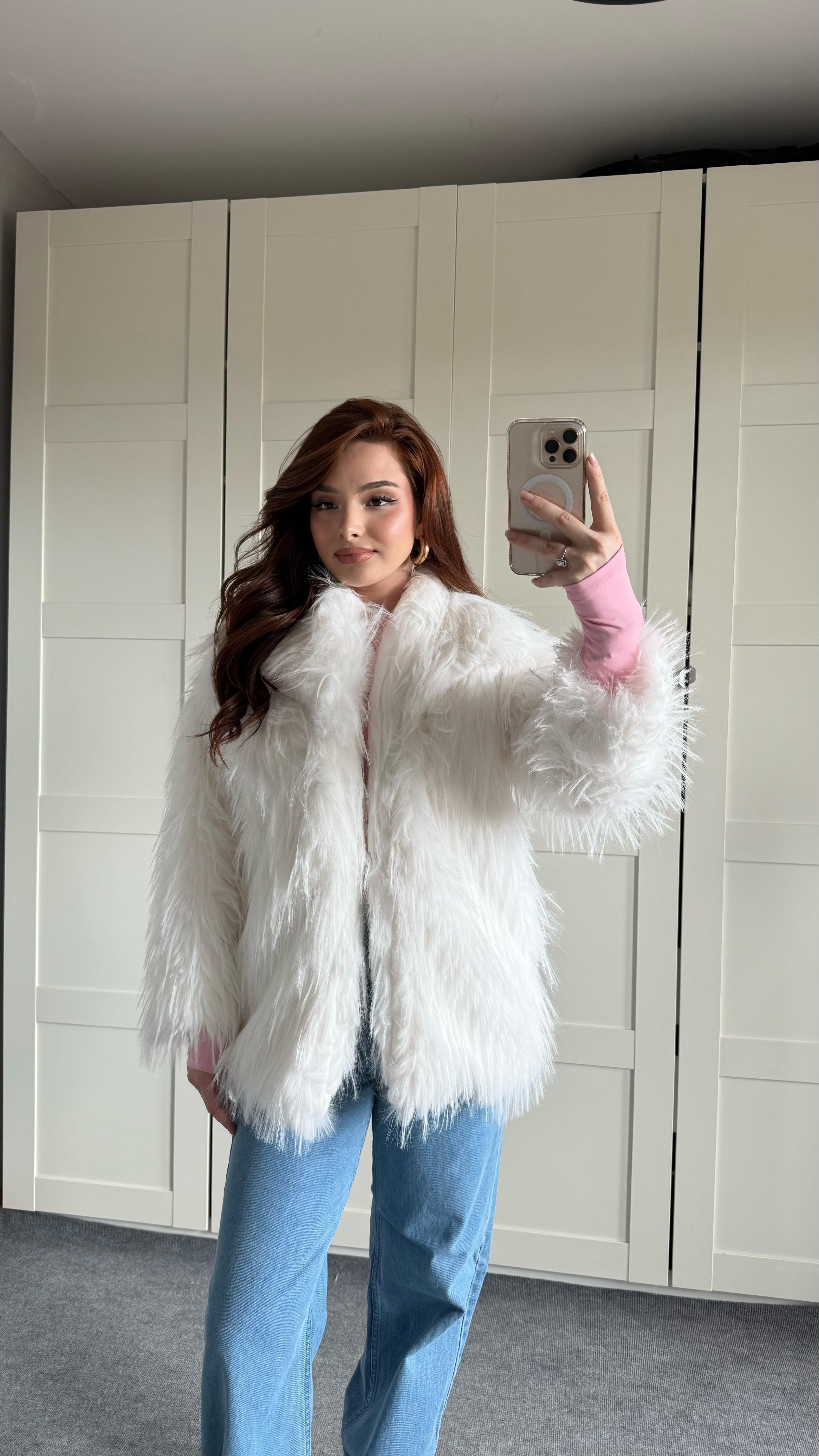 Oversize Lüx Beyaz Kürk