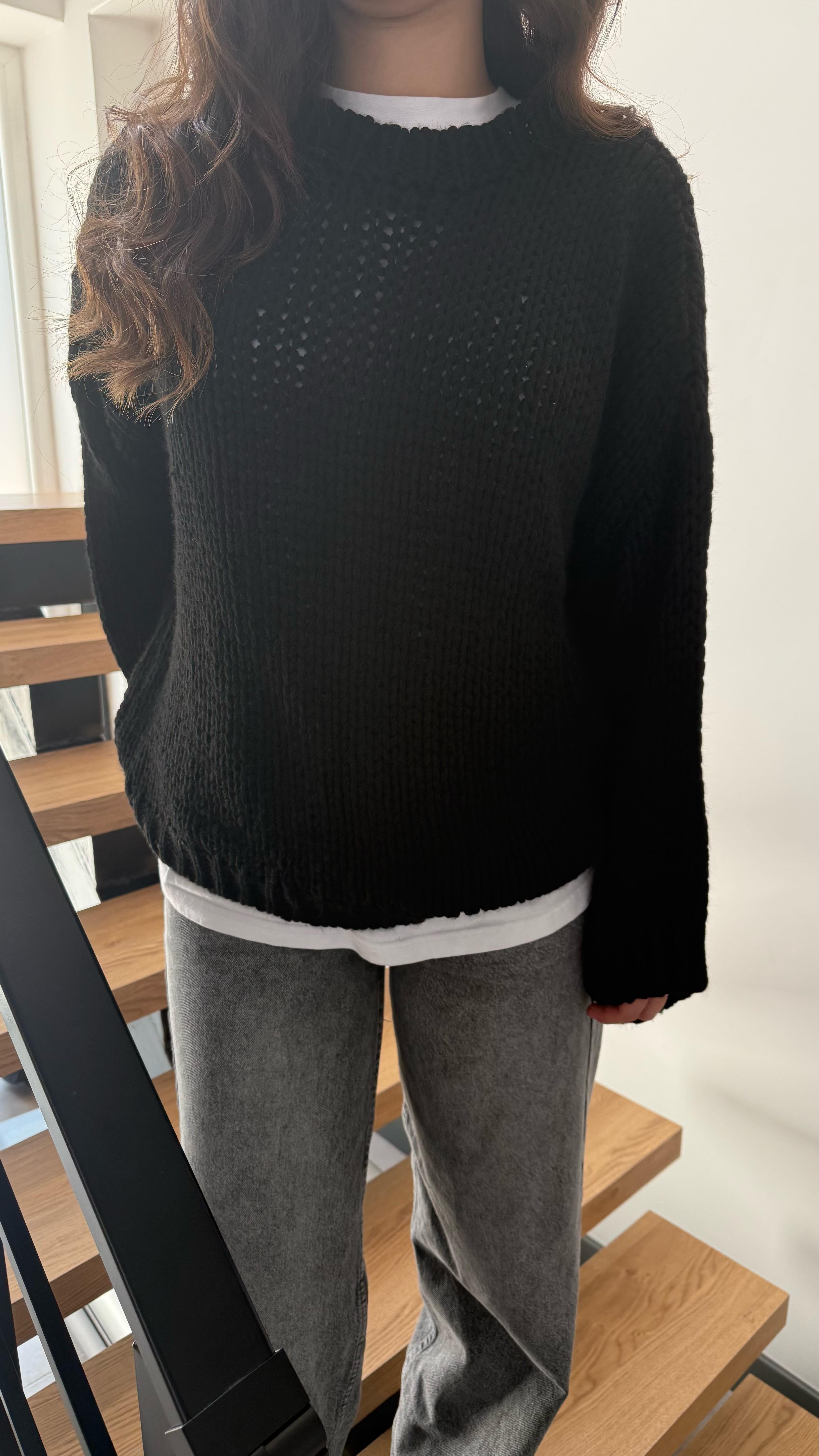 Oversize Örgü Kazak Siyah