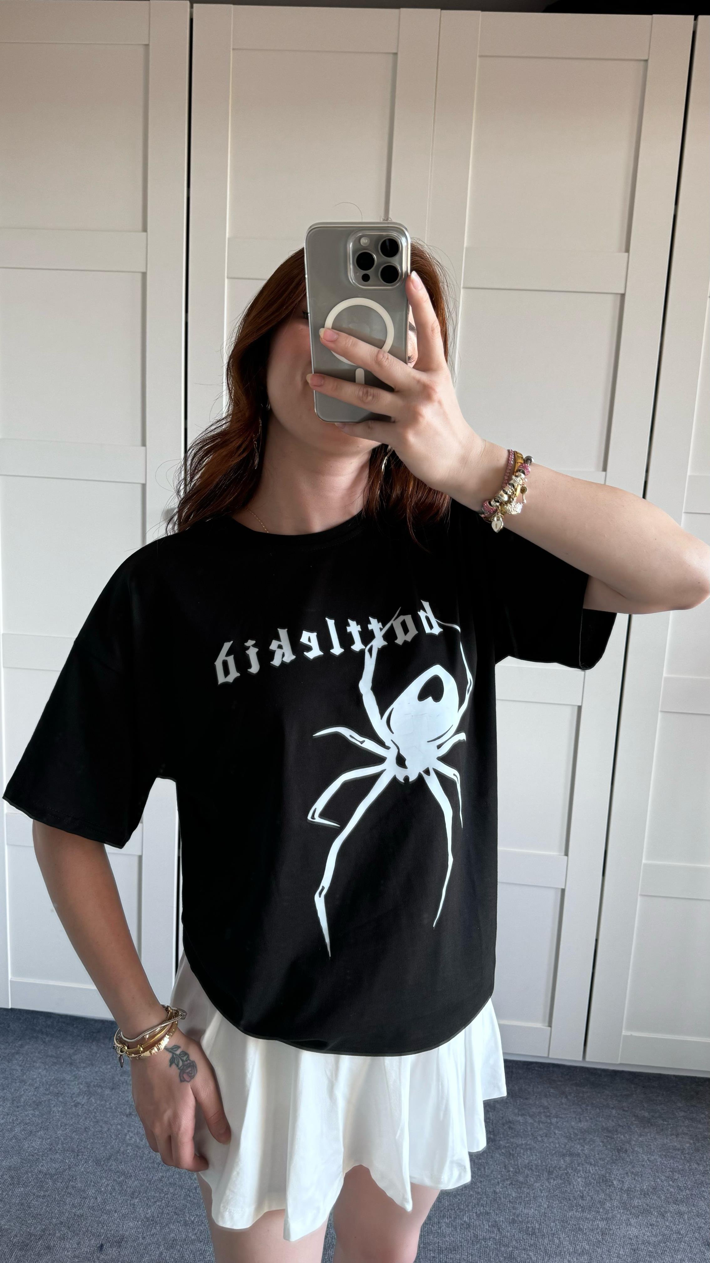 Oversize Siyah Örümcek Tişört 
