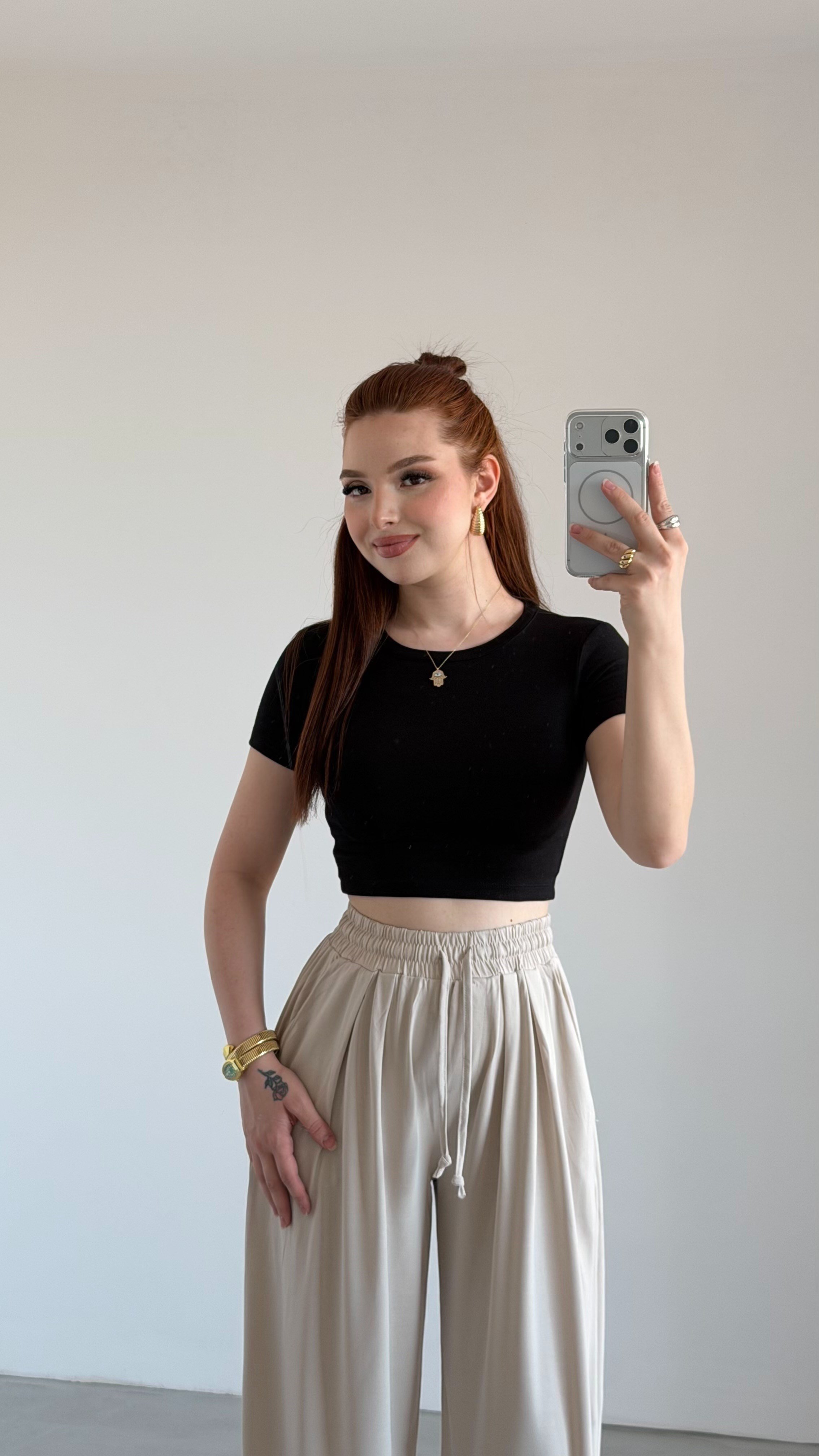 Oysh. Yarım Modal Crop Siyah