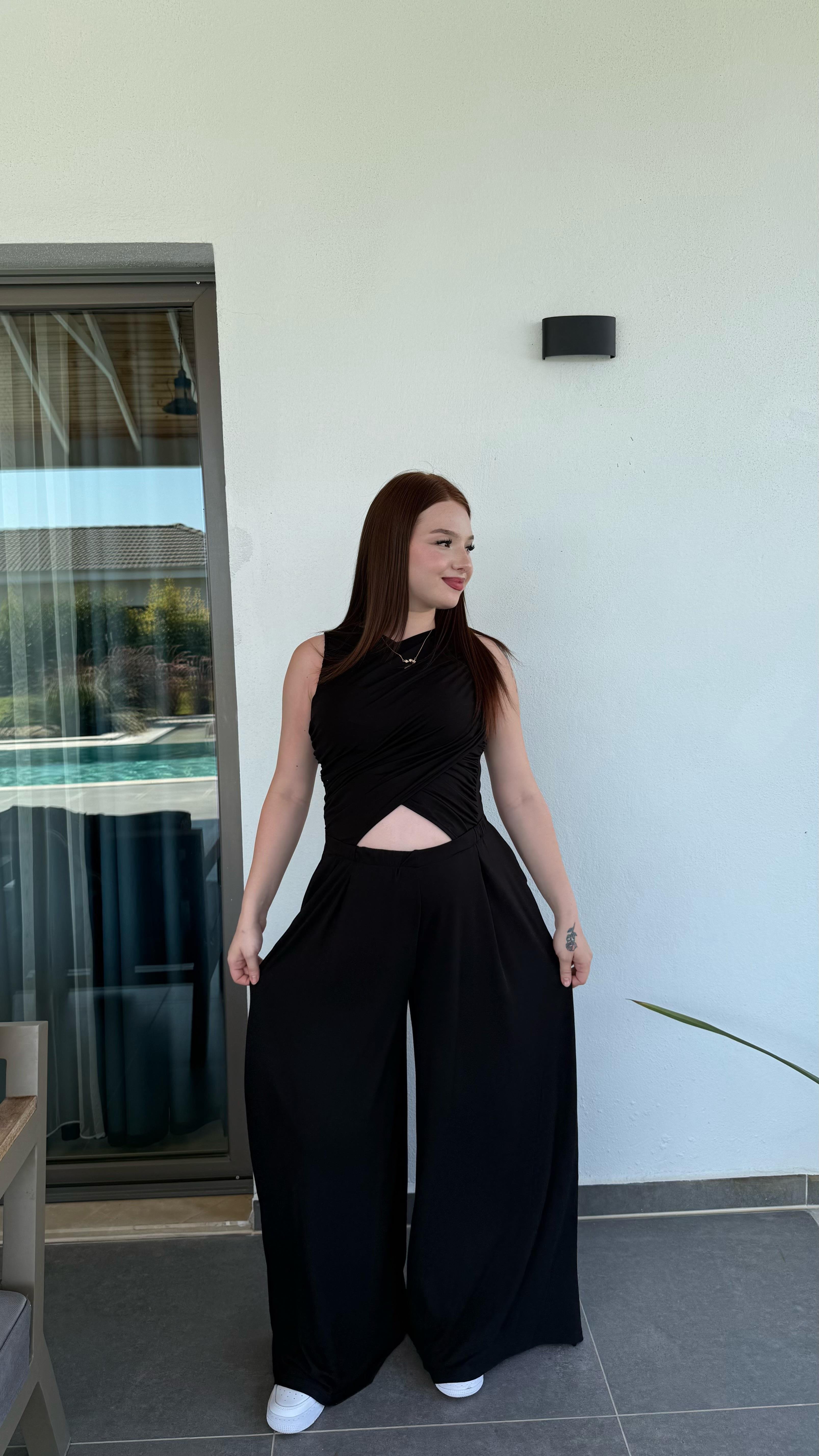 Oysh. Bel Detay Bol Tulum Siyah