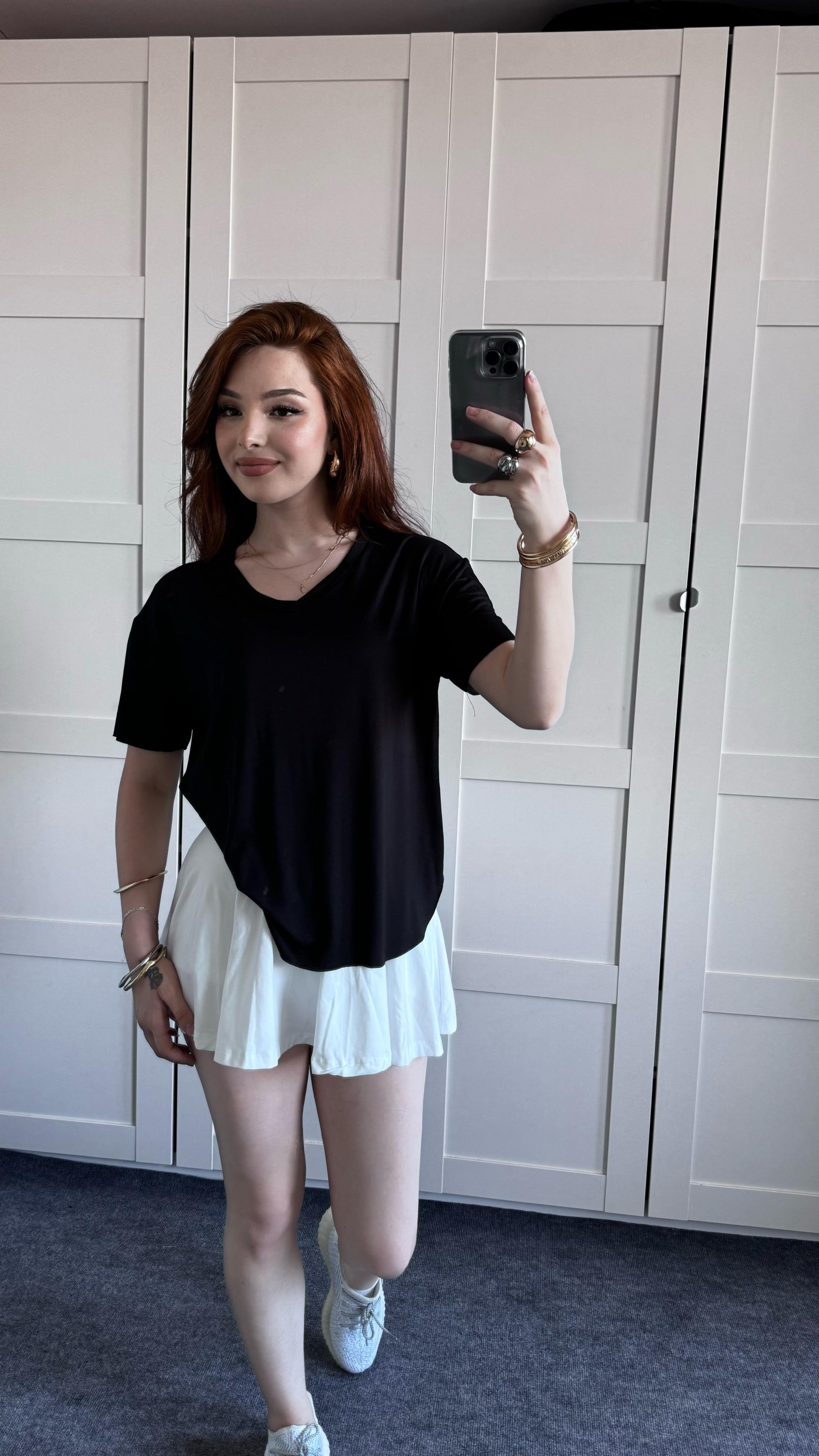 Oysh Siyah V Yaka Tişört 