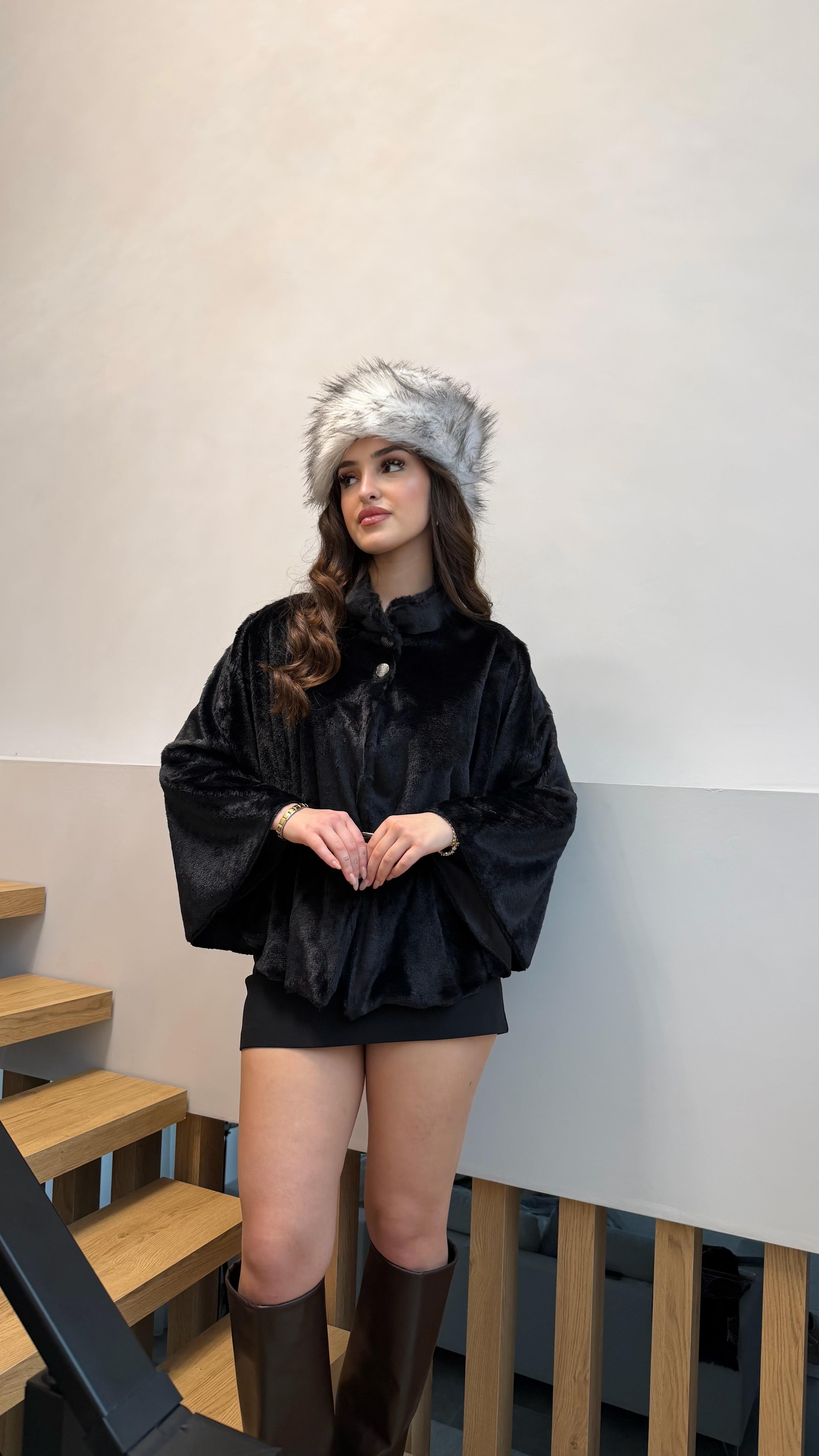 Peluş Kemerli Panço Siyah