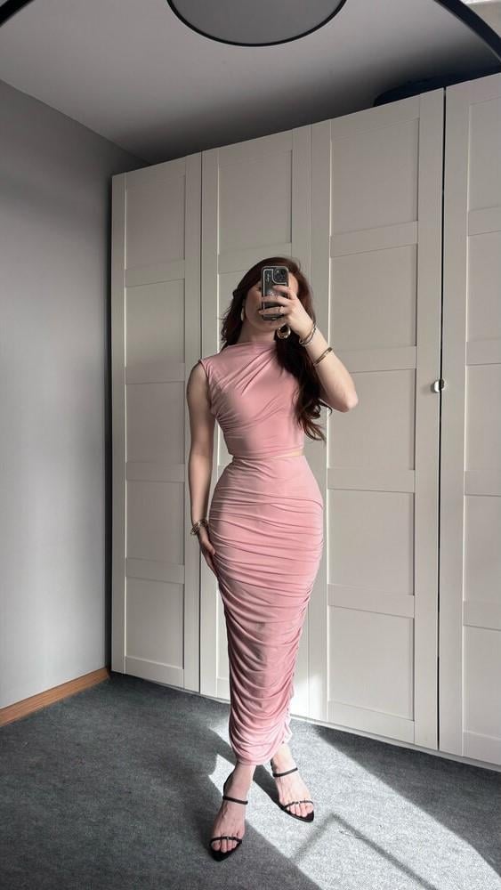 Pembe Yandan Drapeli Etek Takım