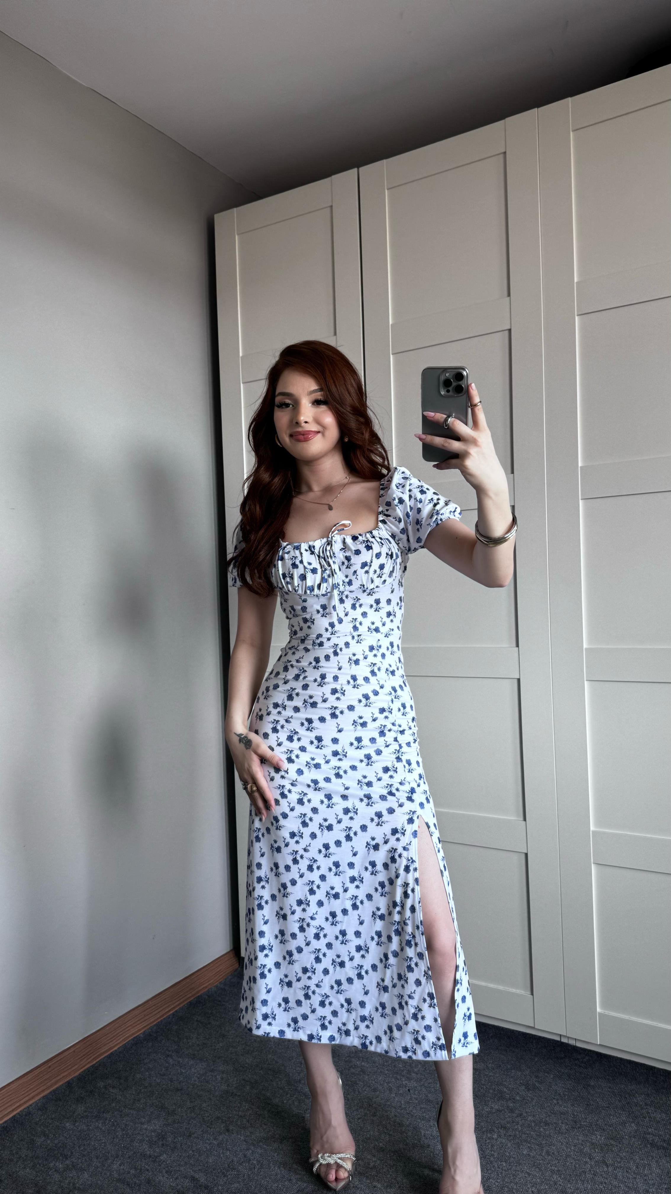 Polly Beyaz Mavi Çiçekli Elbise