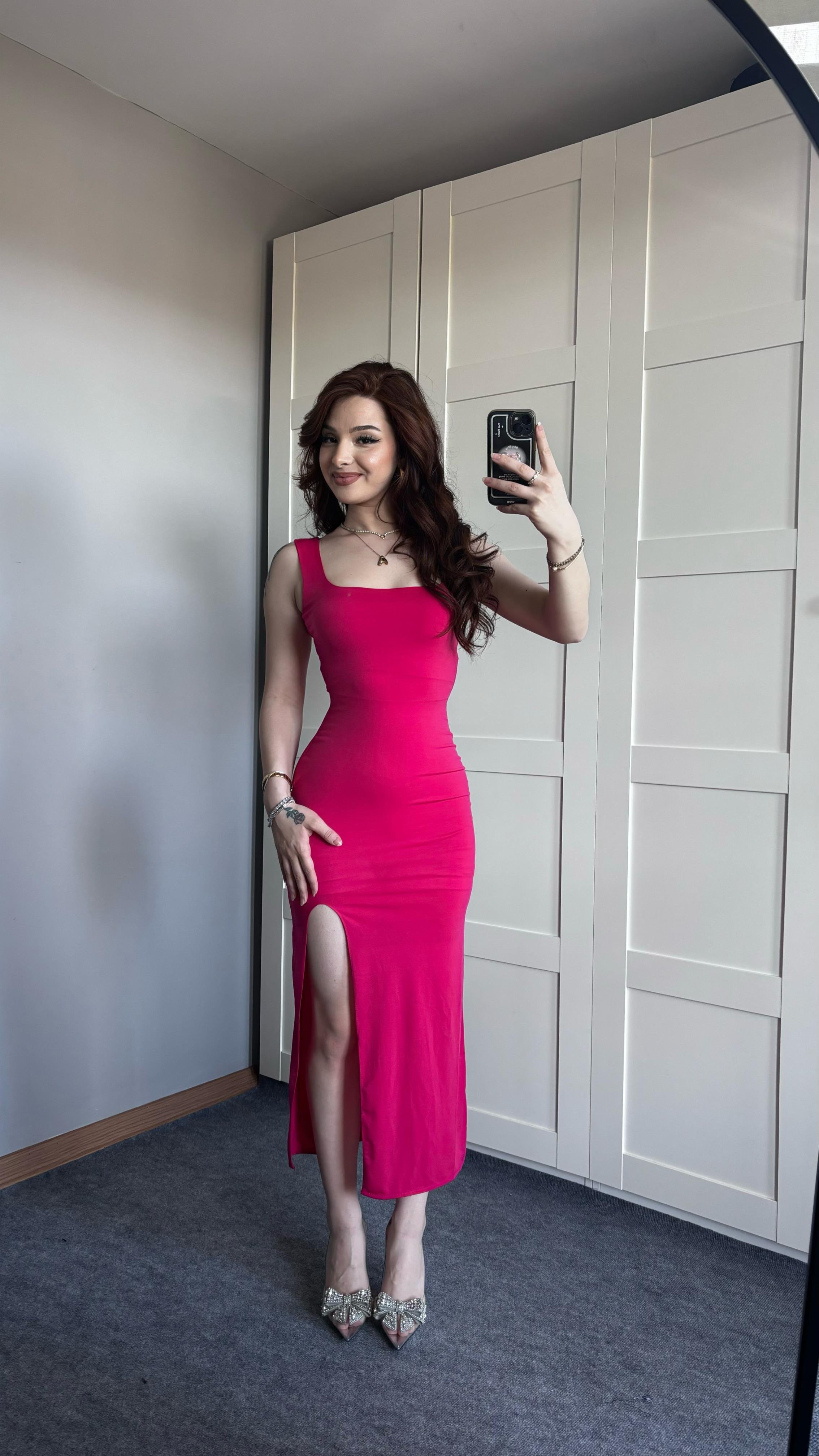 Quen Pembe Elbise