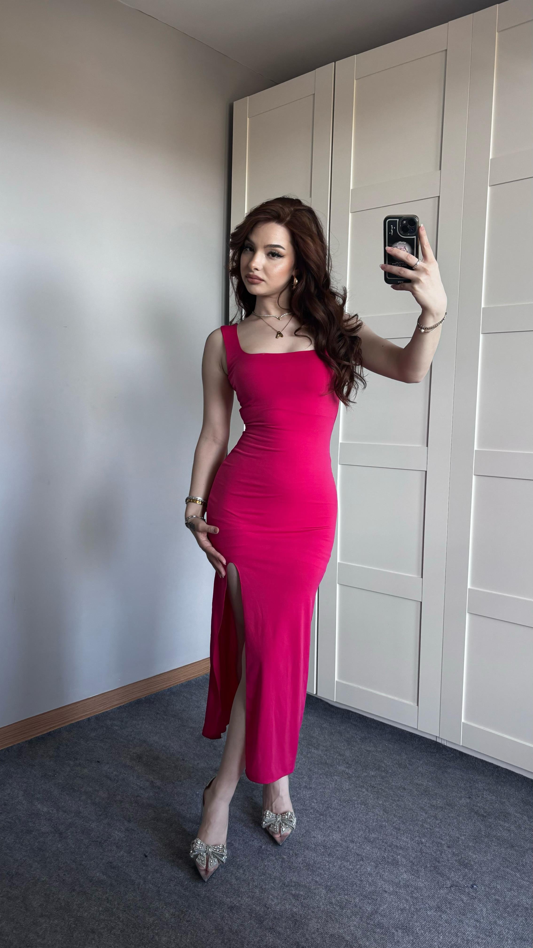 Quen Pembe Elbise