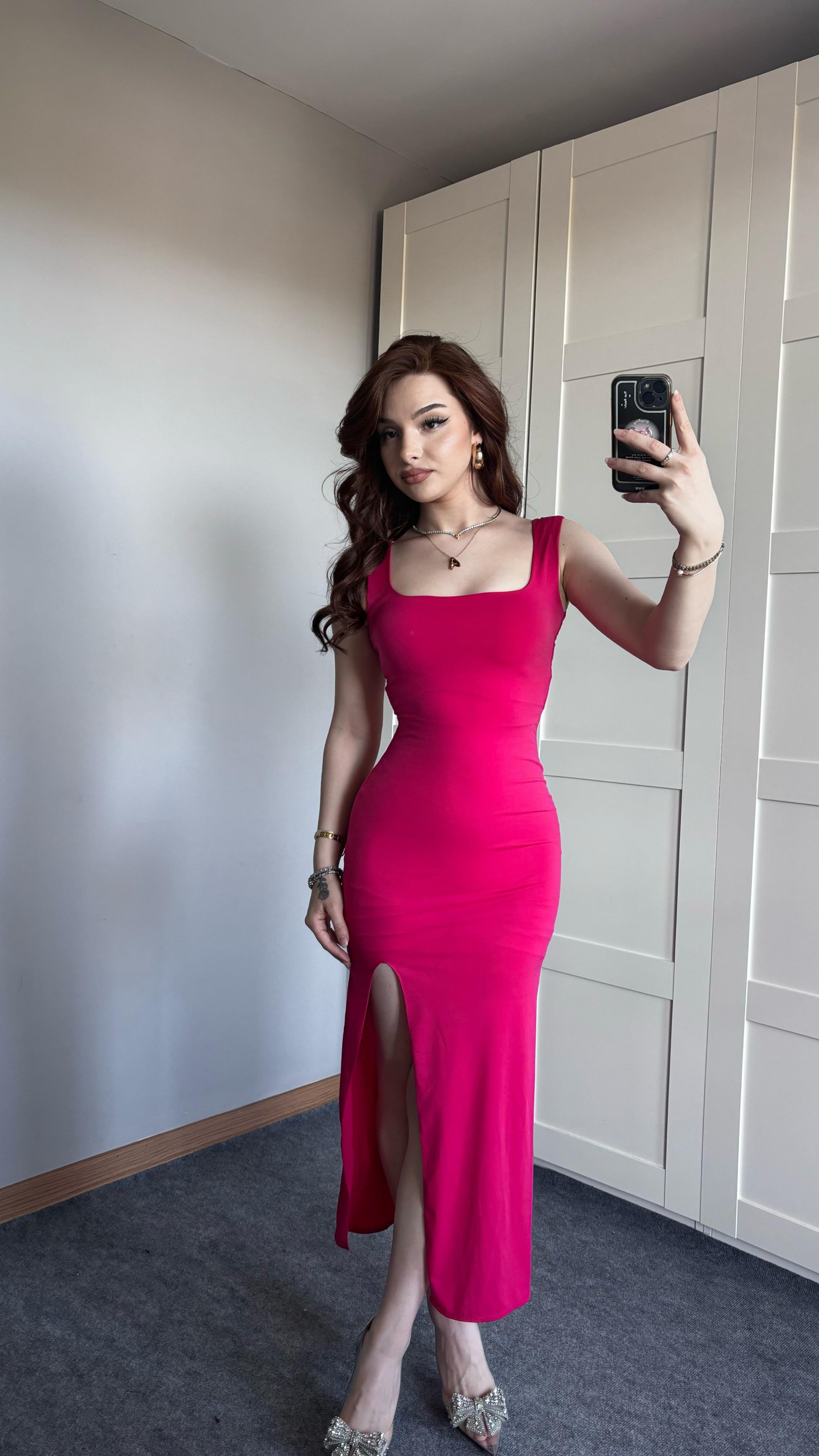 Quen Pembe Elbise