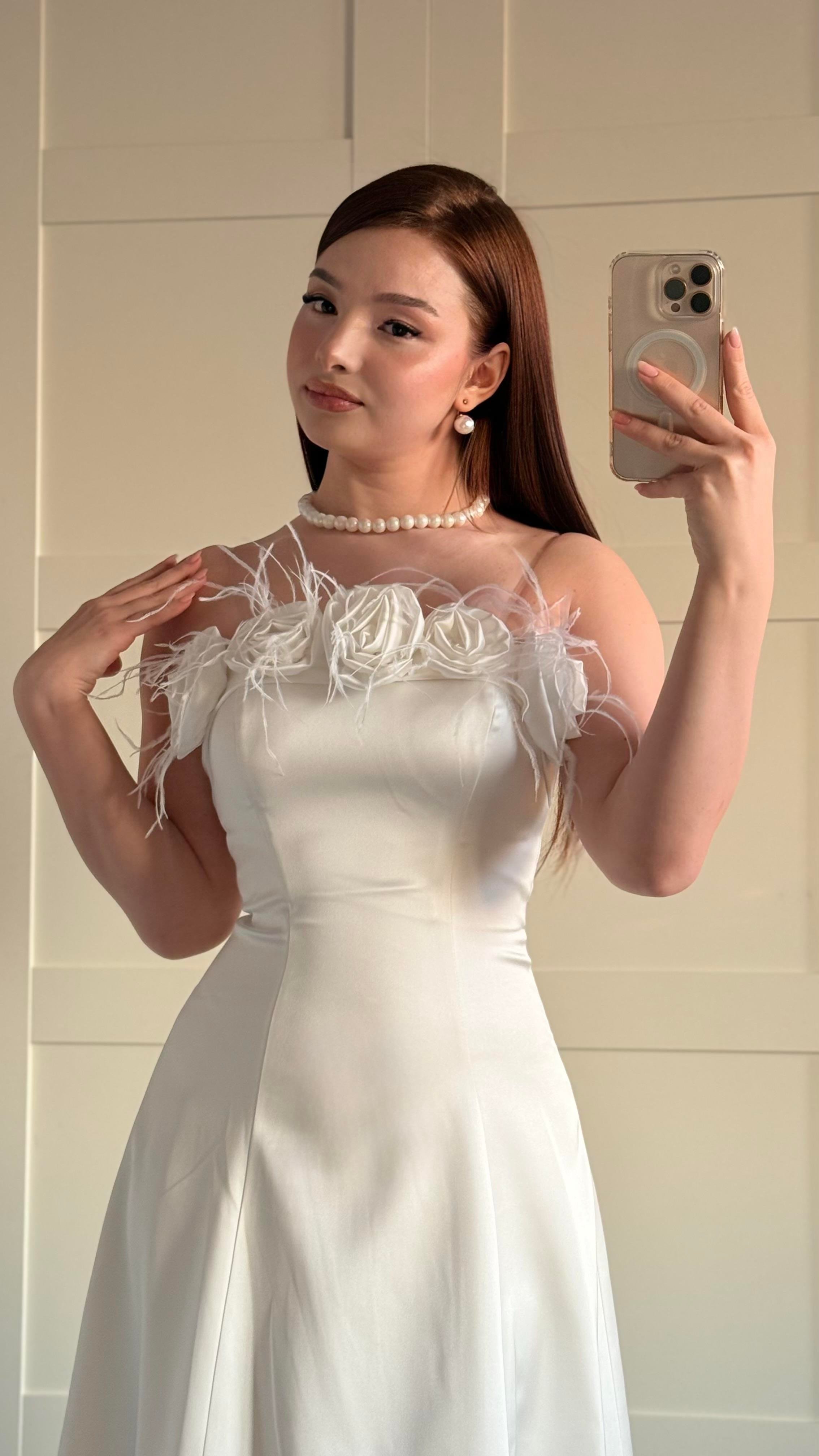 Rose Otrişli Midi Abiye Beyaz