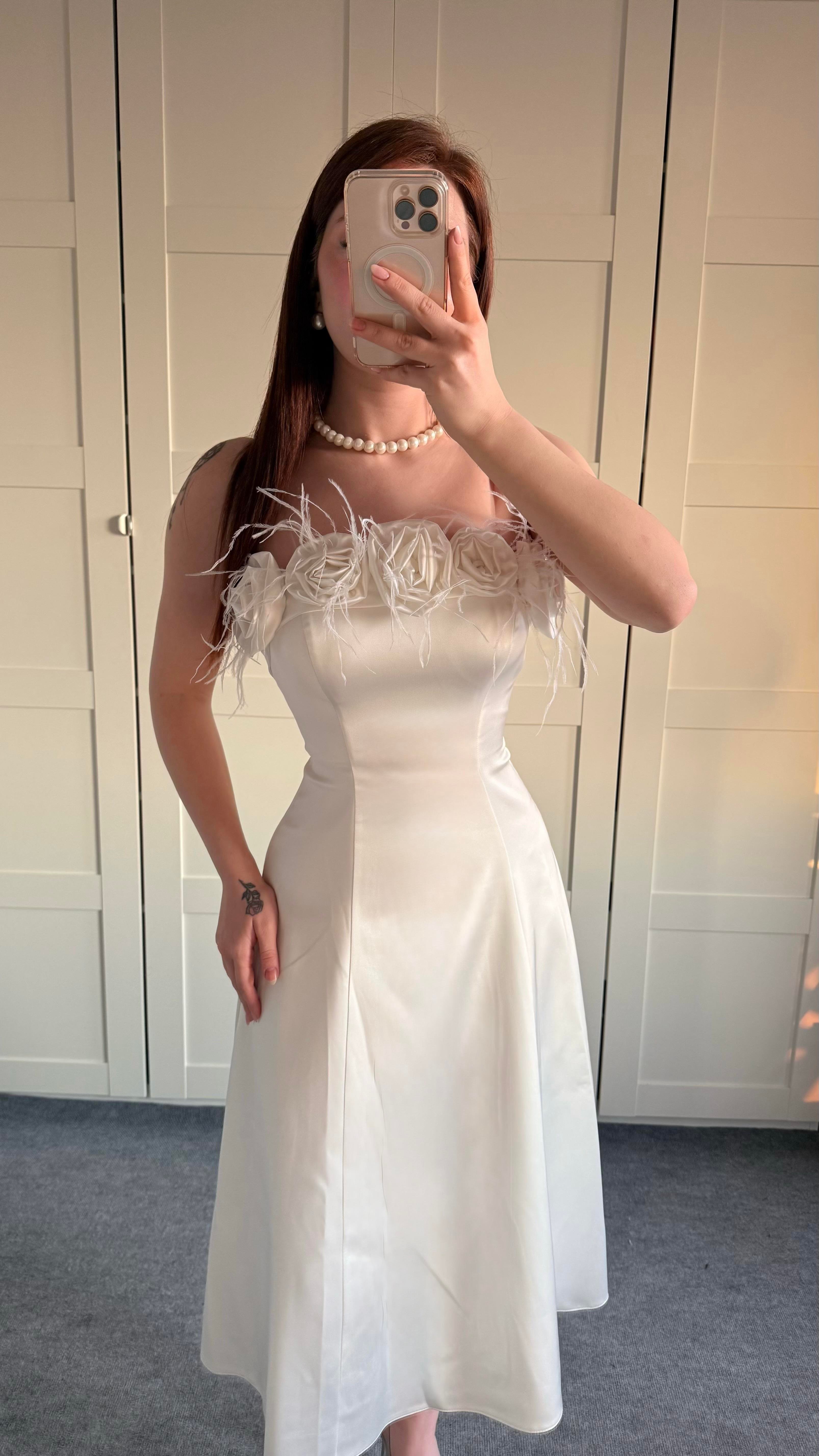 Rose Otrişli Midi Abiye Beyaz