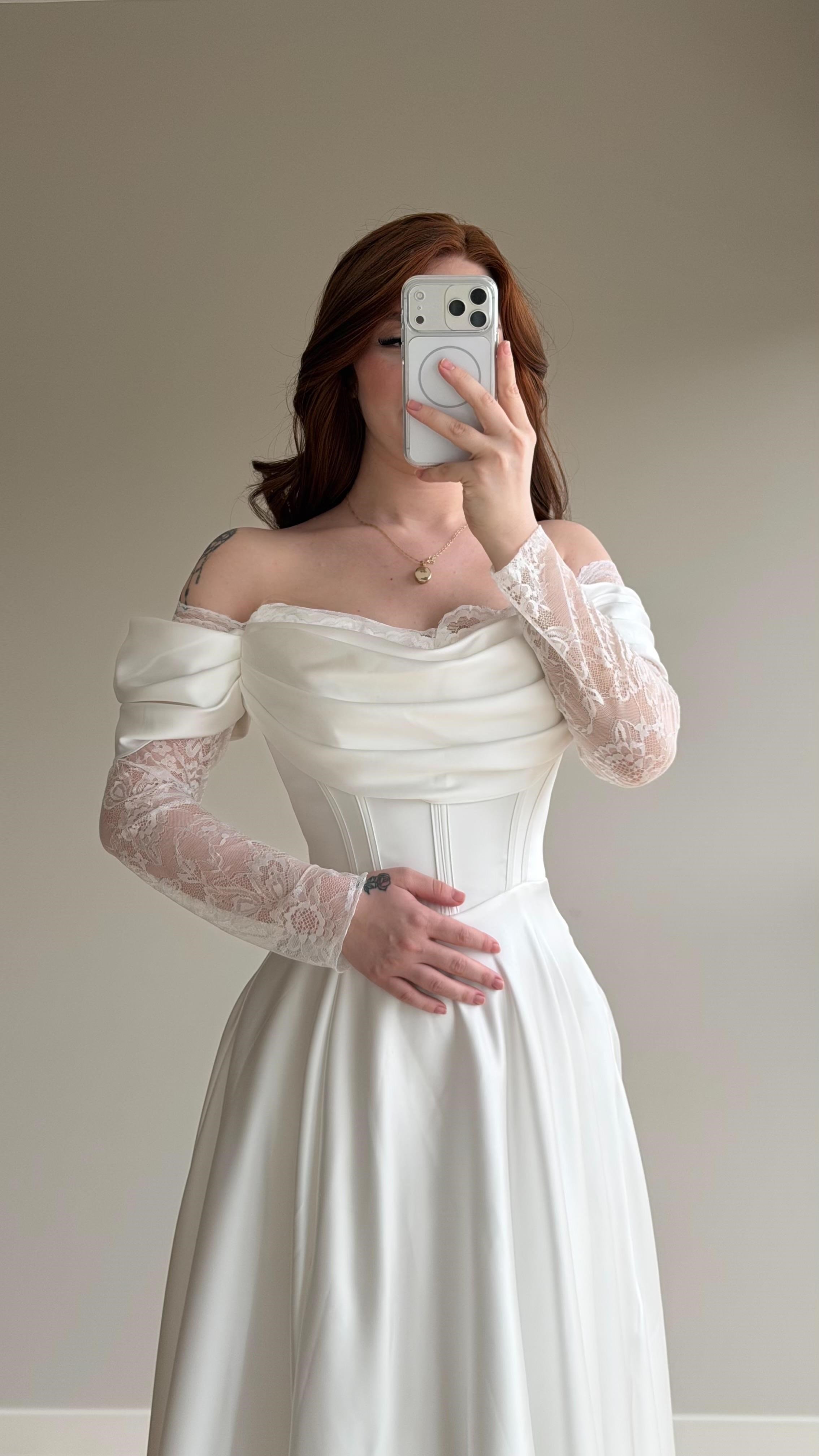 Royal Dantel Detaylı Beyaz Abiye 