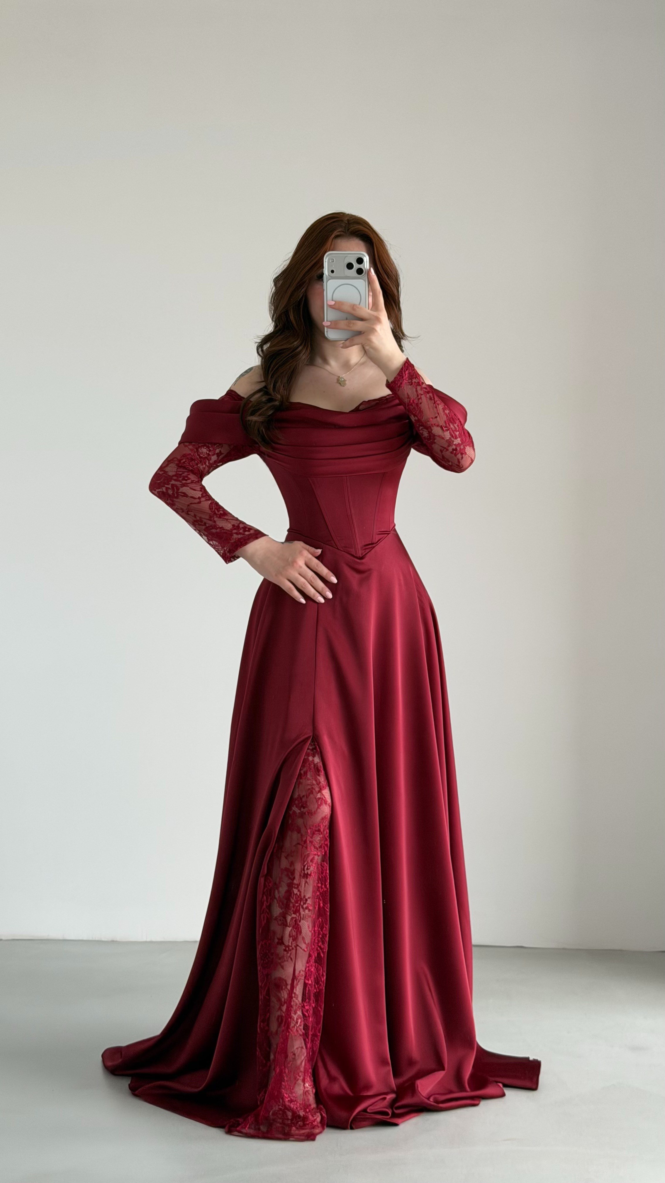 Royal Dantel Detaylı Bordo Abiye 