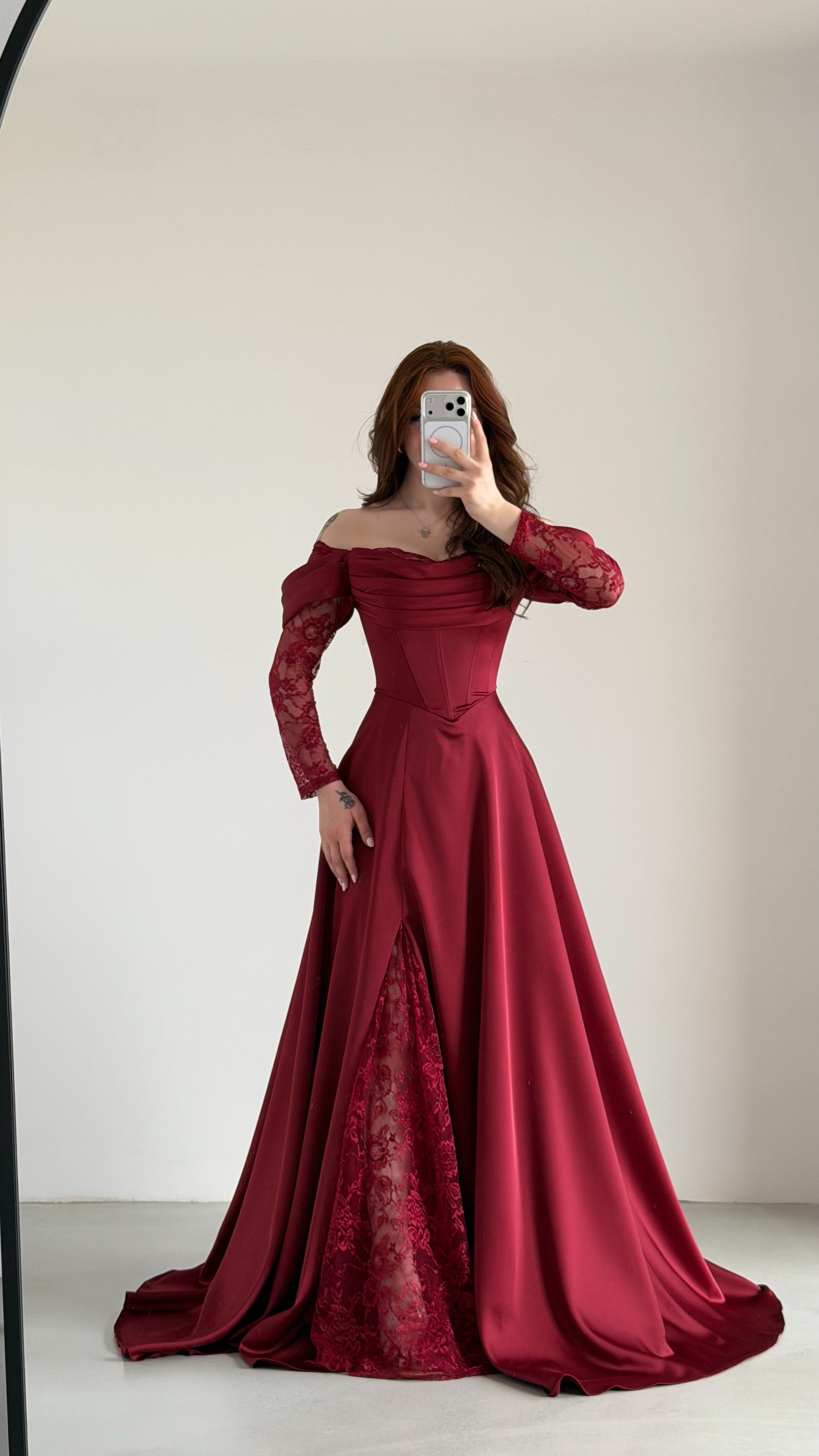 Royal Dantel Detaylı Bordo Abiye 