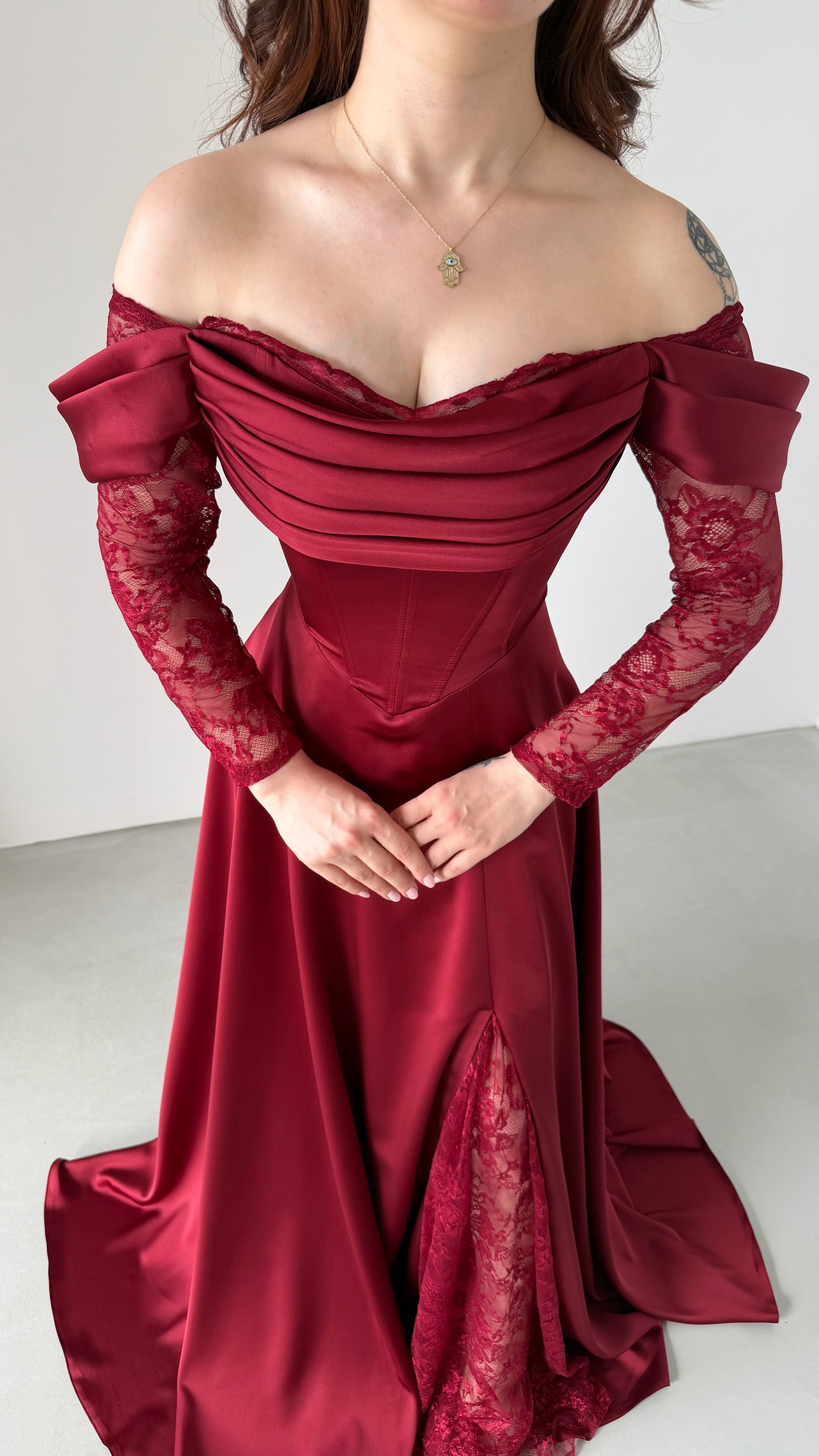 Royal Dantel Detaylı Bordo Abiye 