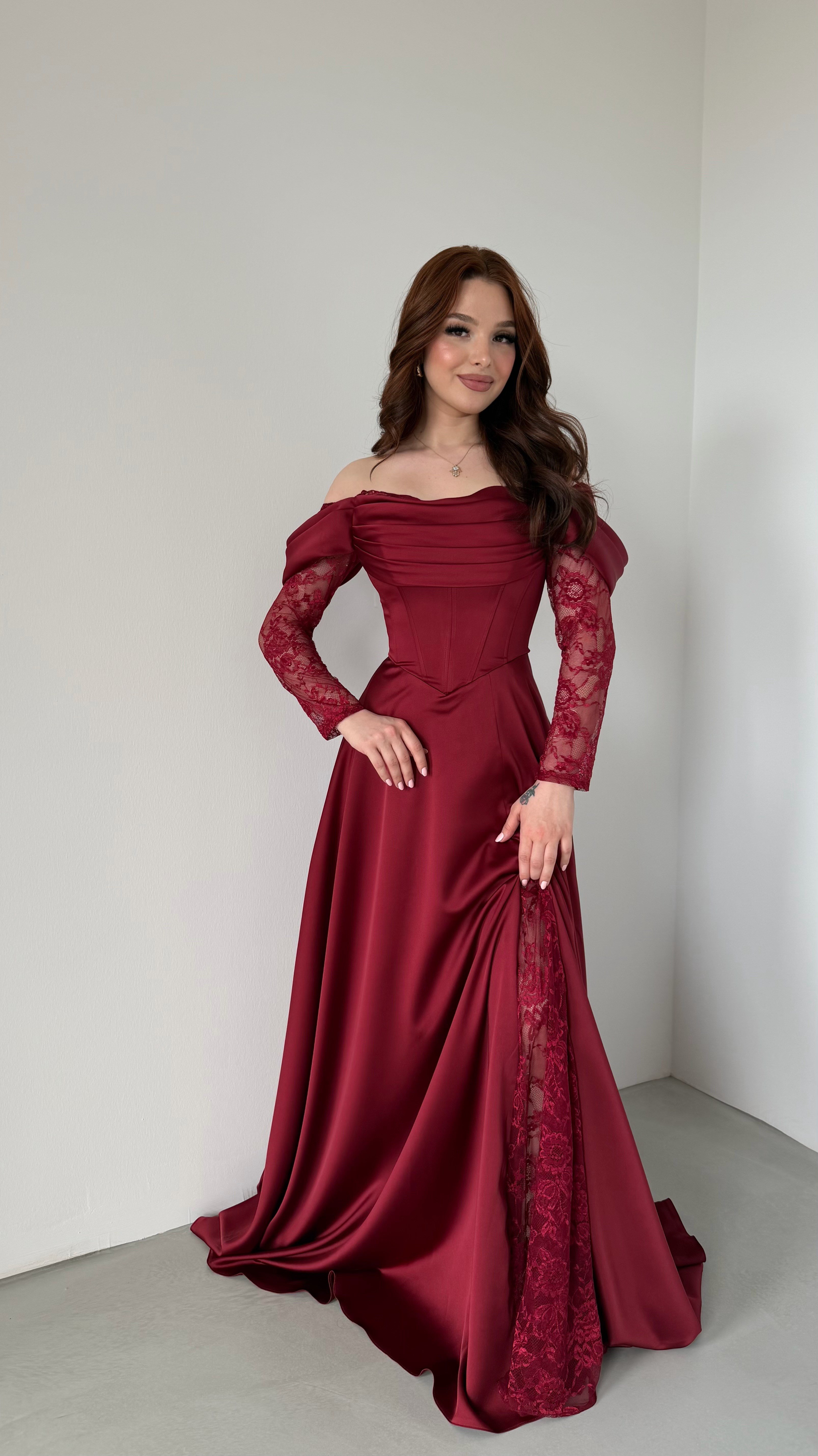 Royal Dantel Detaylı Bordo Abiye 