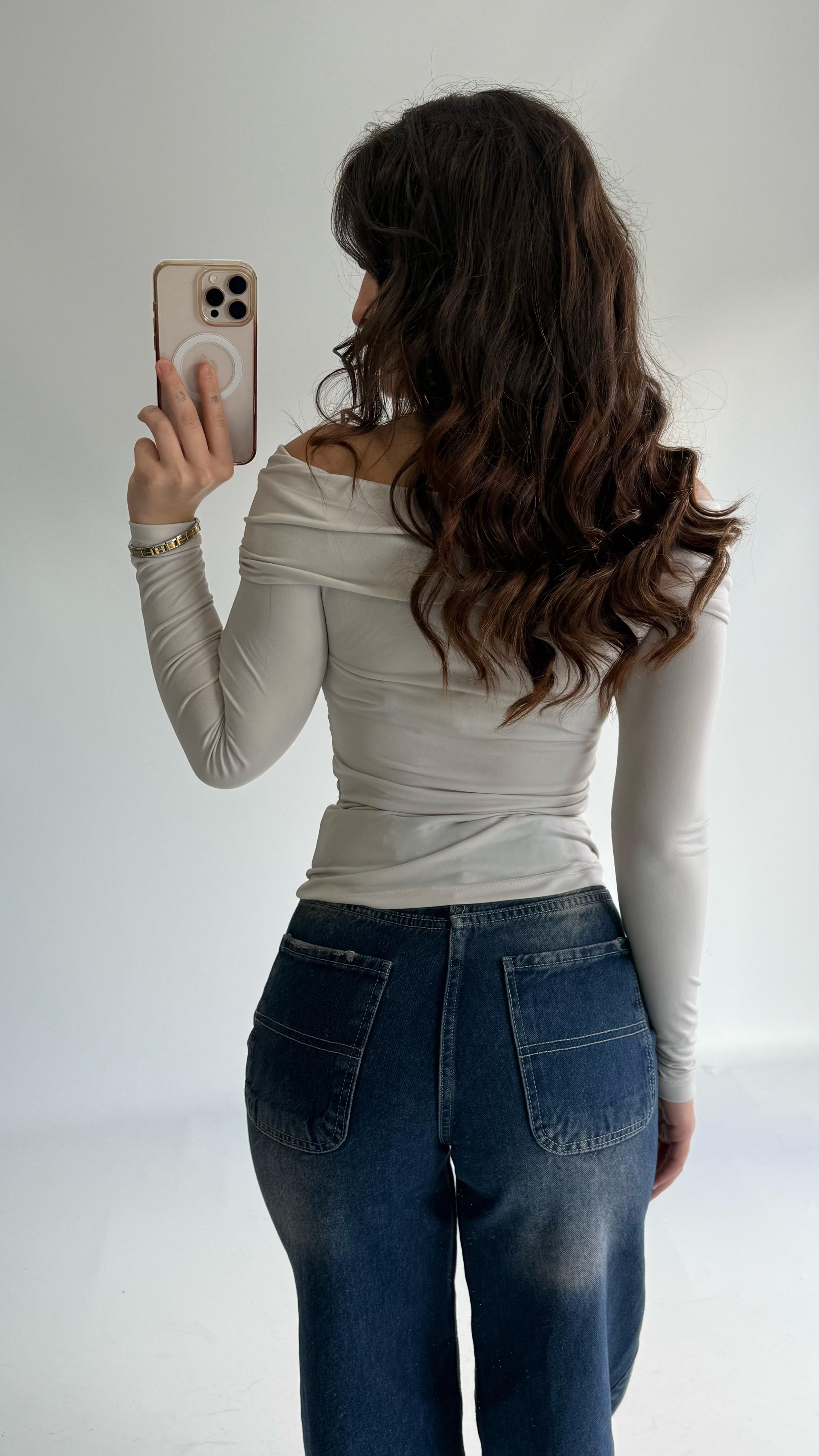 Sandy Önü Burgulu Madonna Bluz Bej