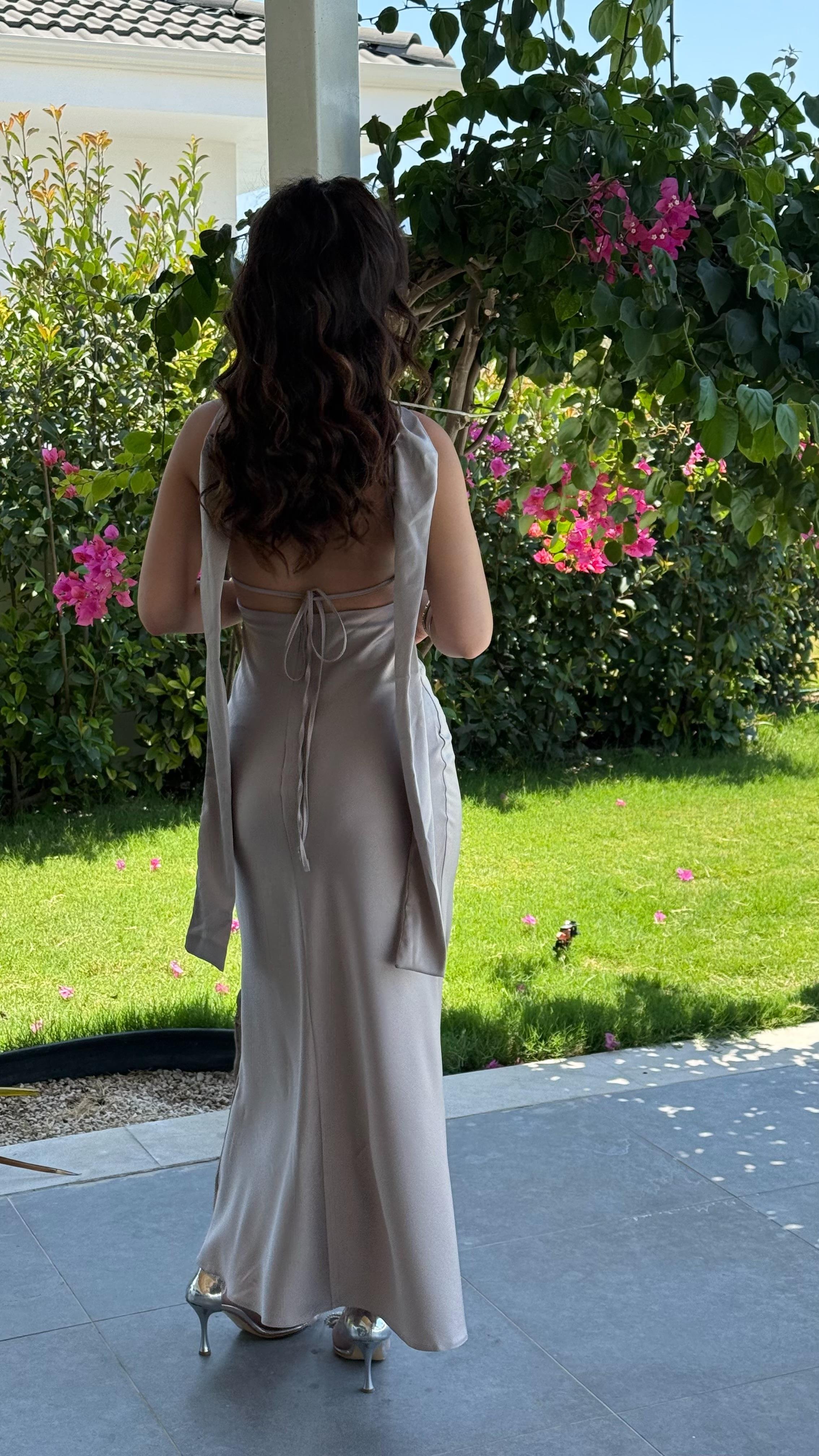 Saten Fularlı Elbise Bej 