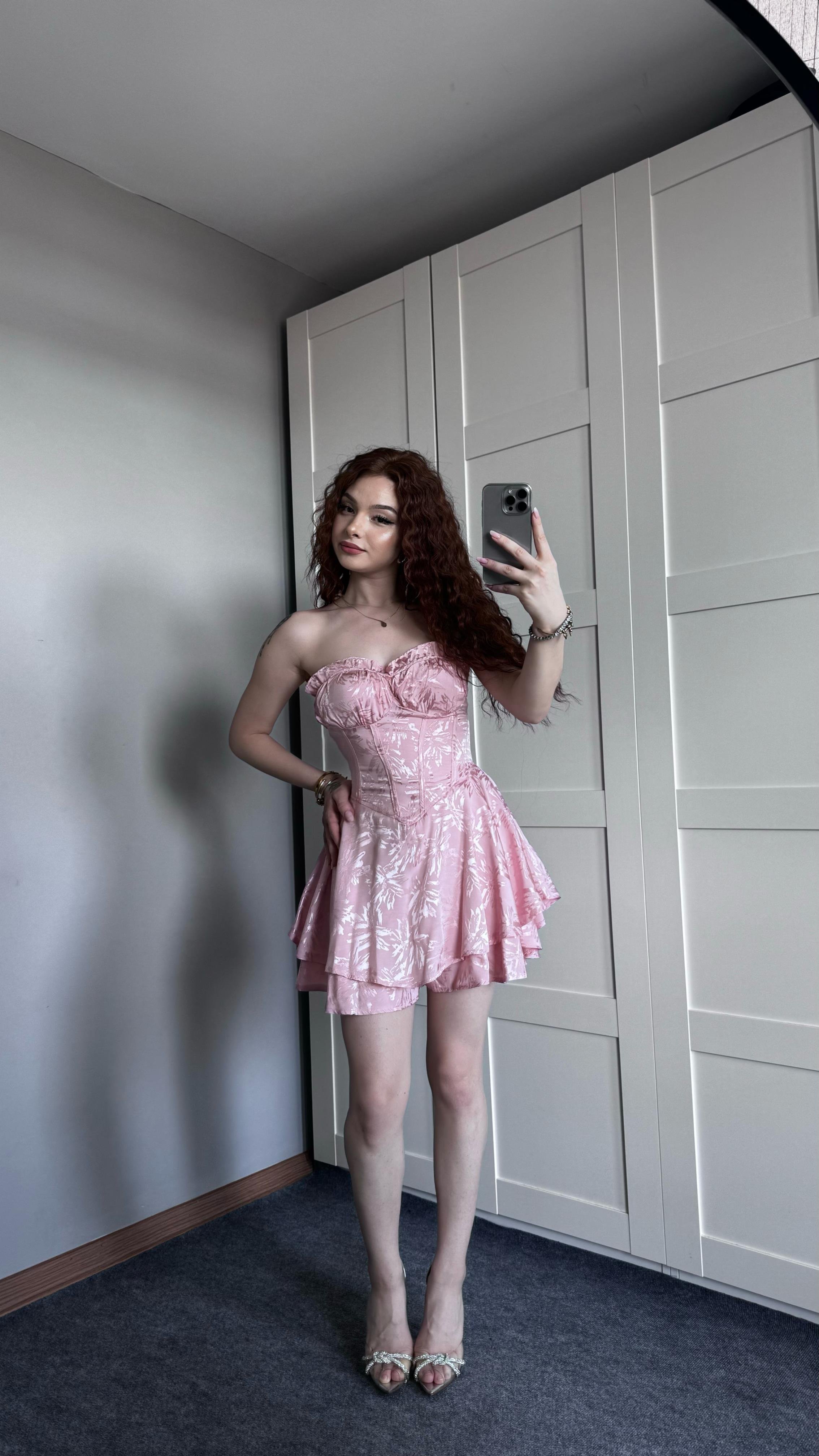 Saten Şortlu Pembe Elbise