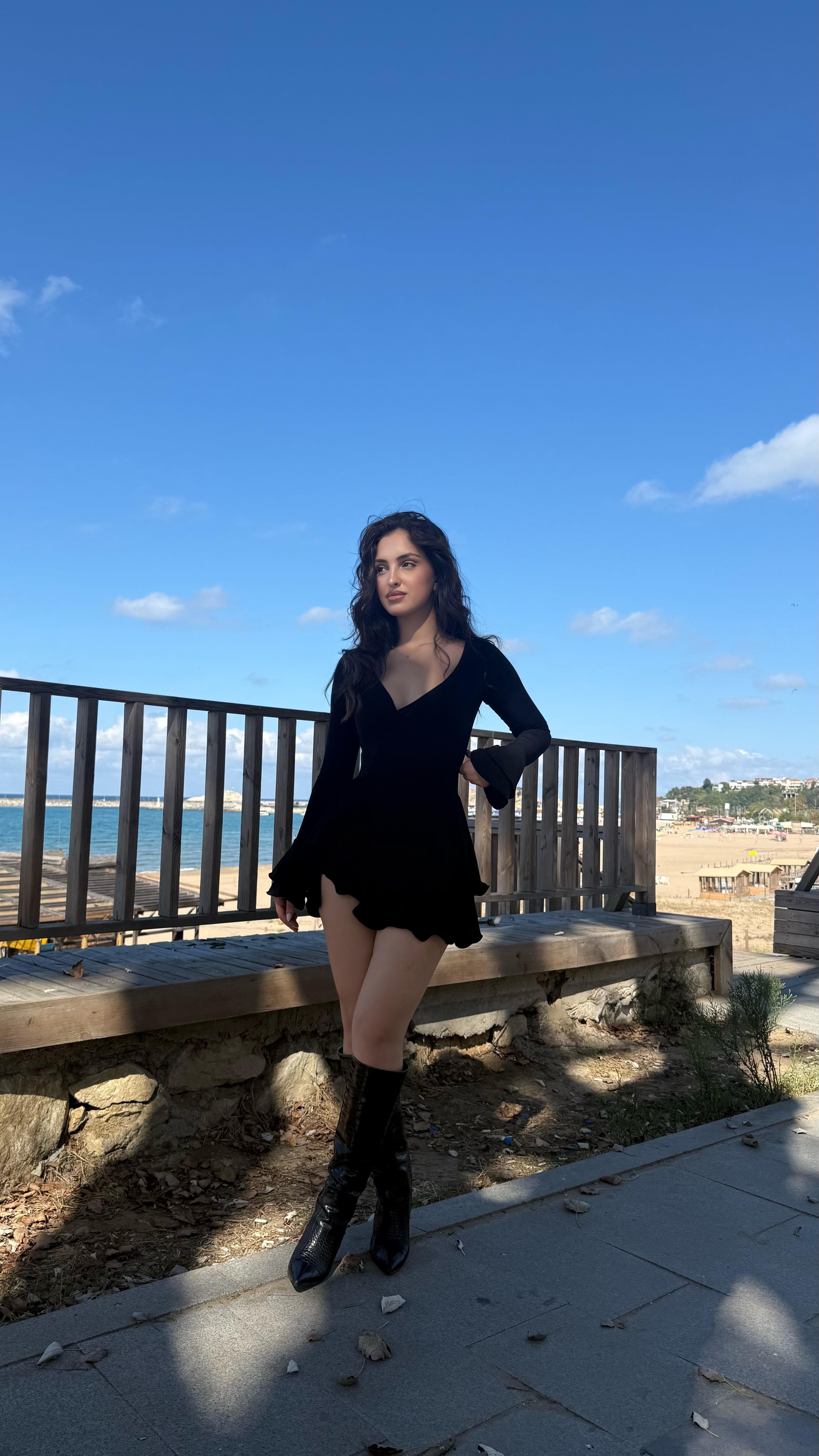 Scarlet Mini Sandy Şortlu Elbise Siyah