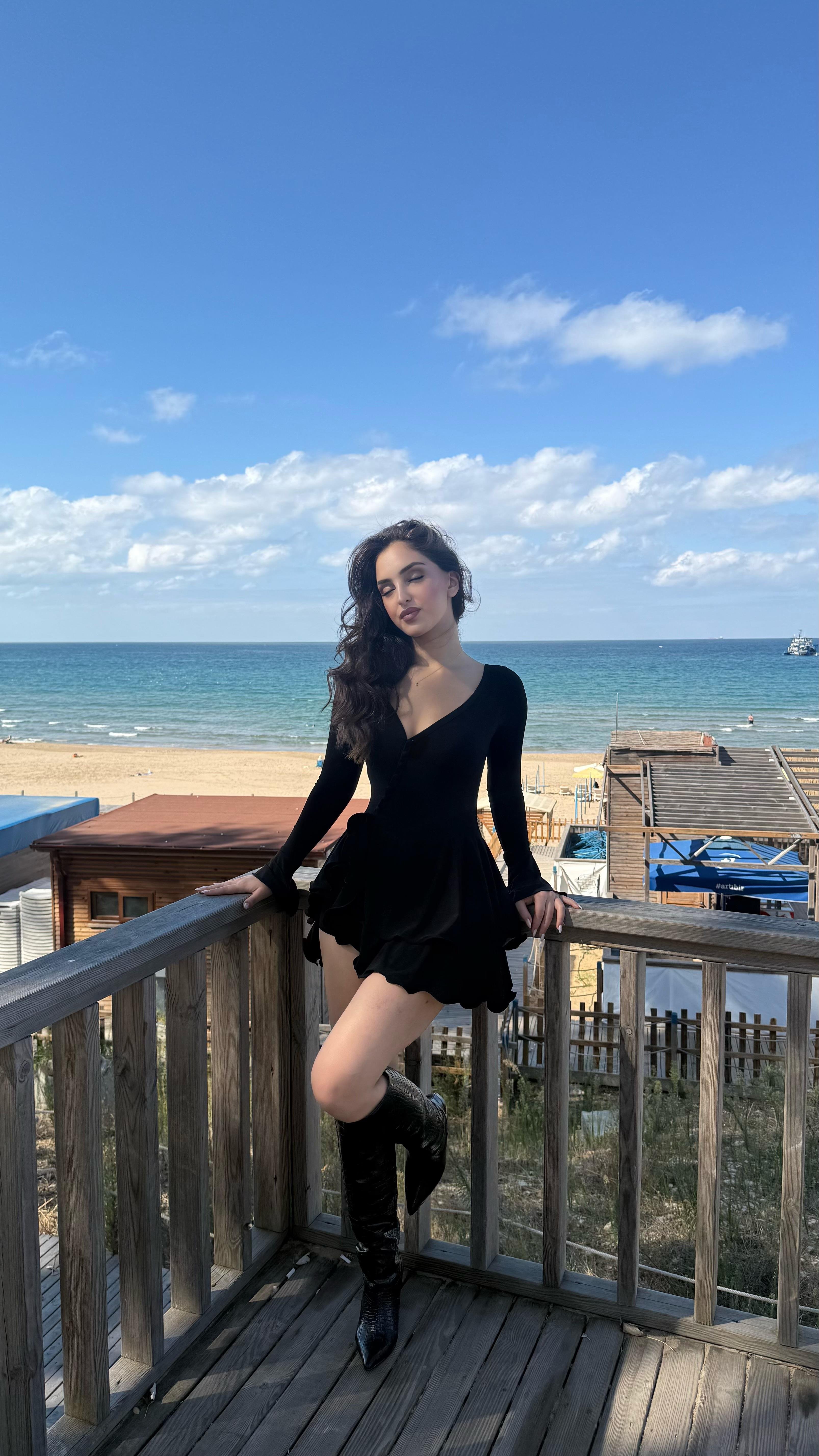 Scarlet Mini Sandy Şortlu Elbise Siyah
