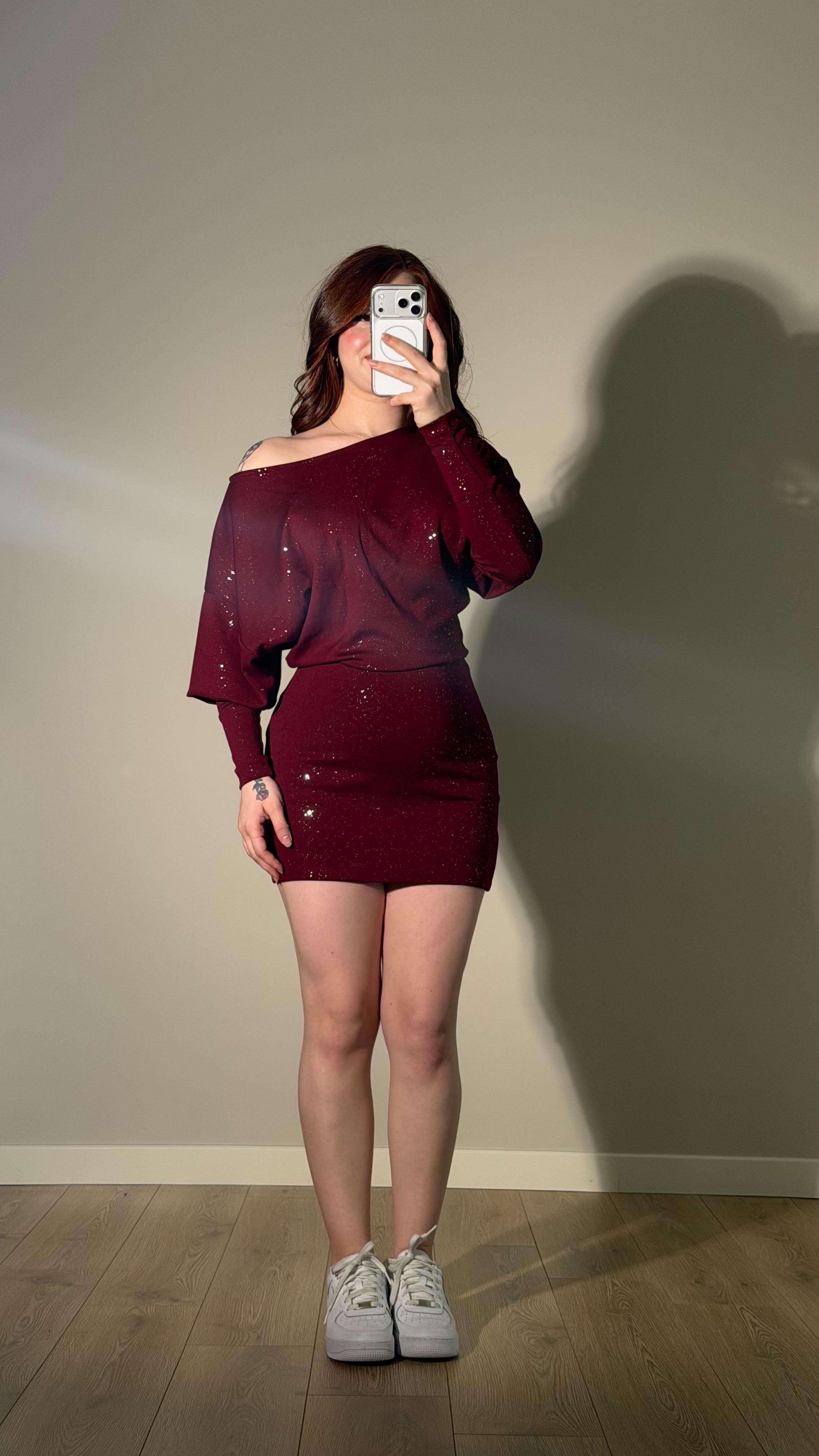 Simli Düşük Omuz Mini Elbise Bordo