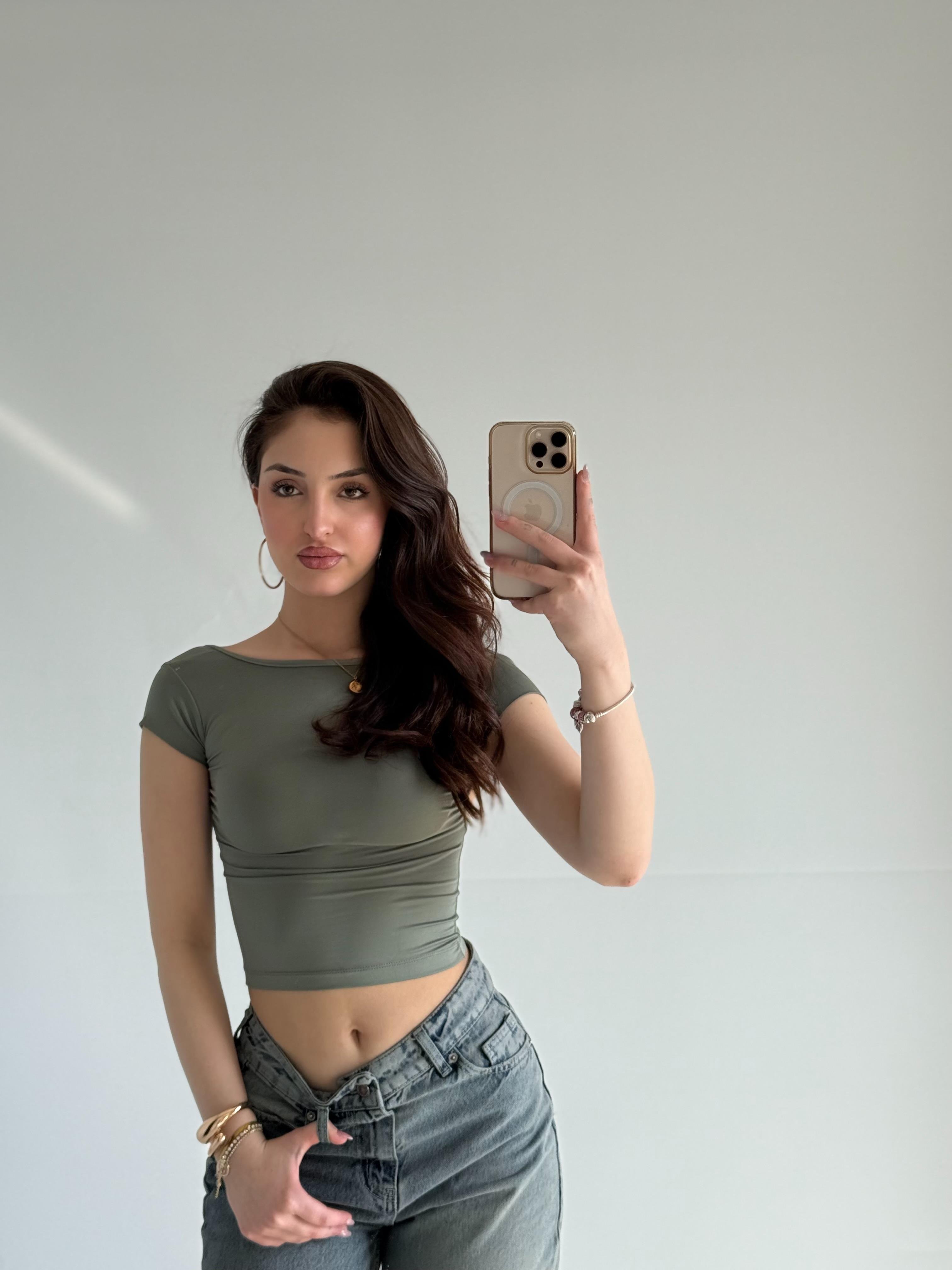 Sırtı Açık Kısa Kol Crop Haki Yeşil