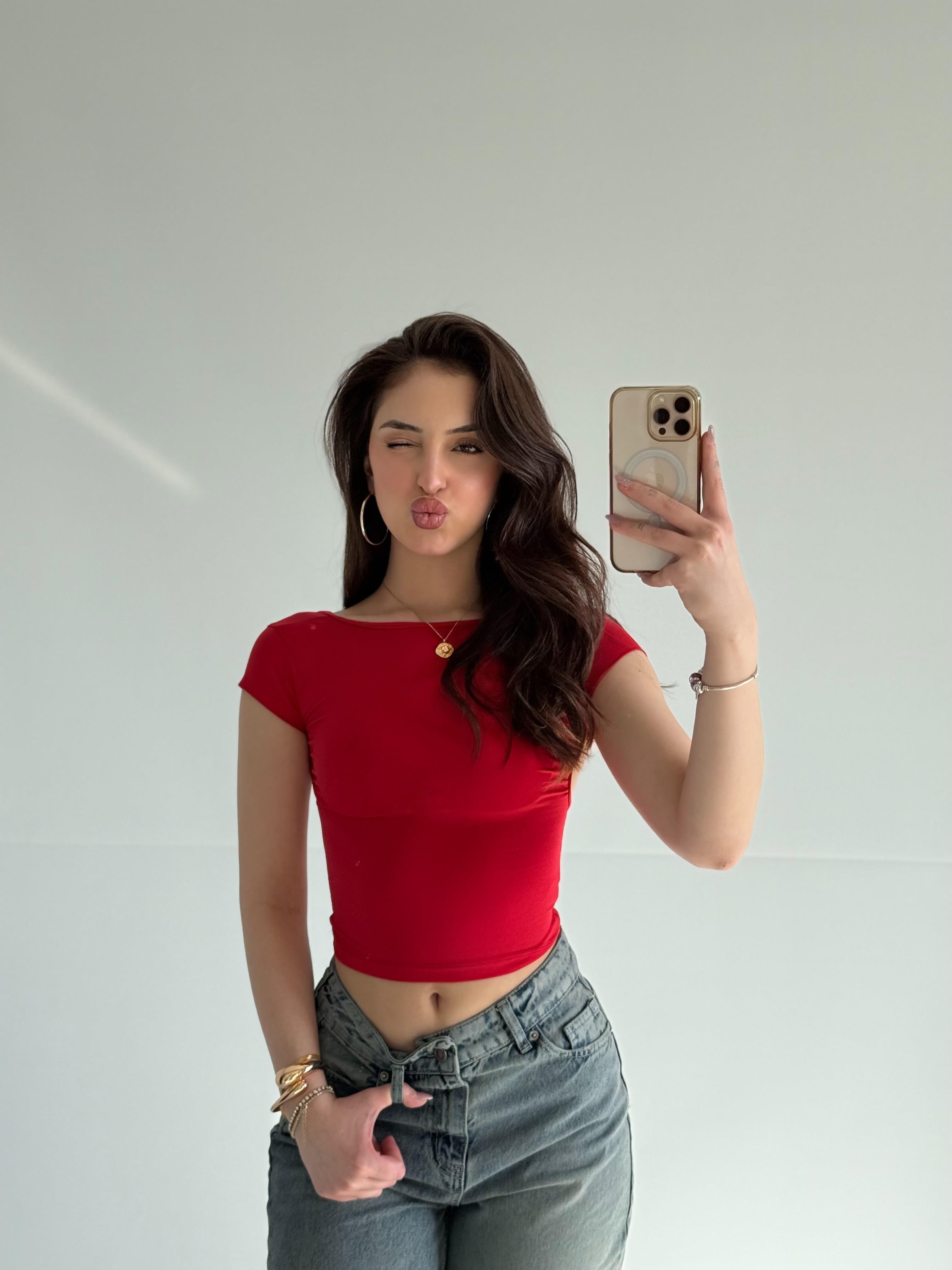 Sırtı Açık Kısa Kol Crop Kırmızı