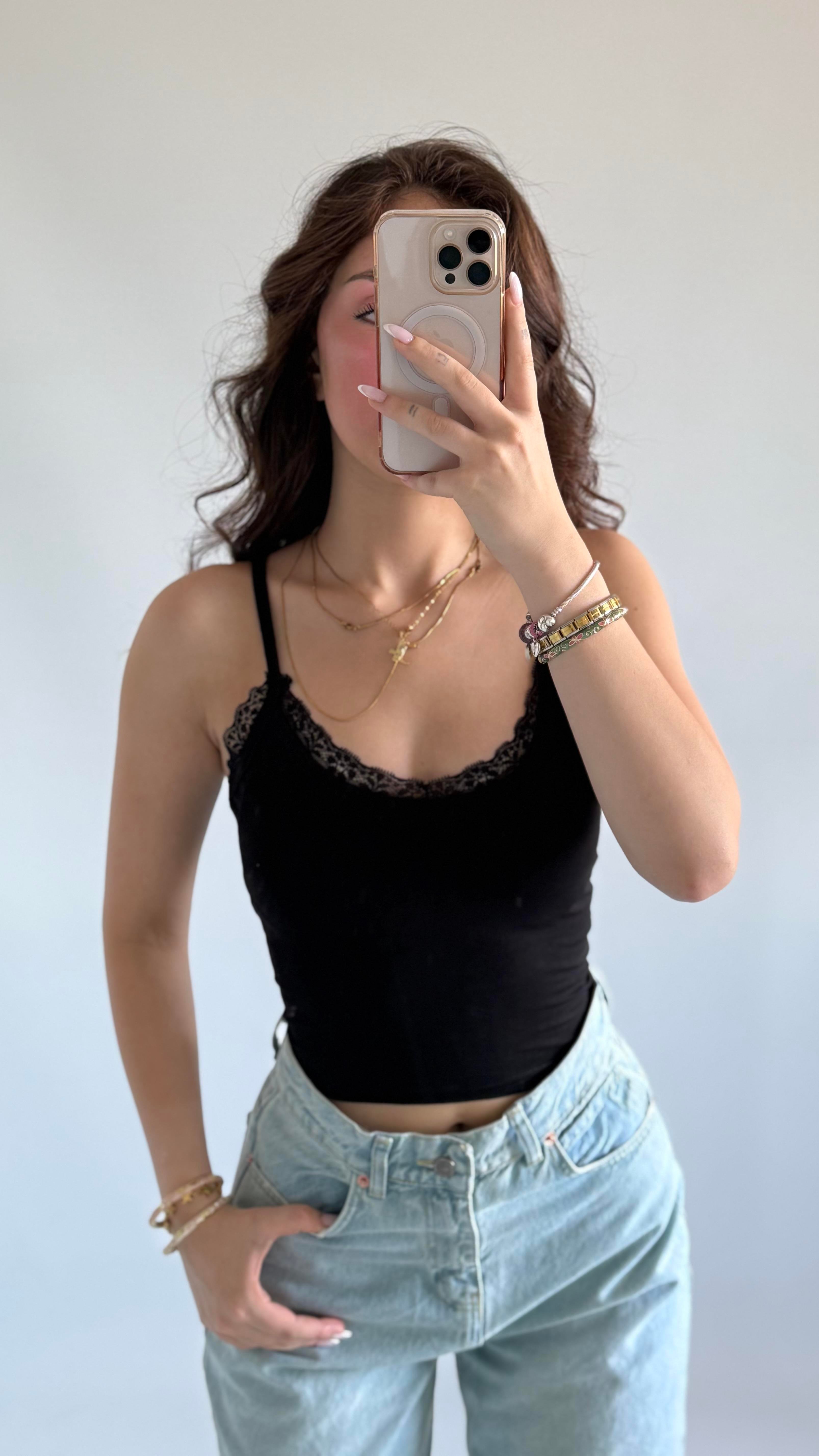 Sitty Dantel Detay Crop Siyah