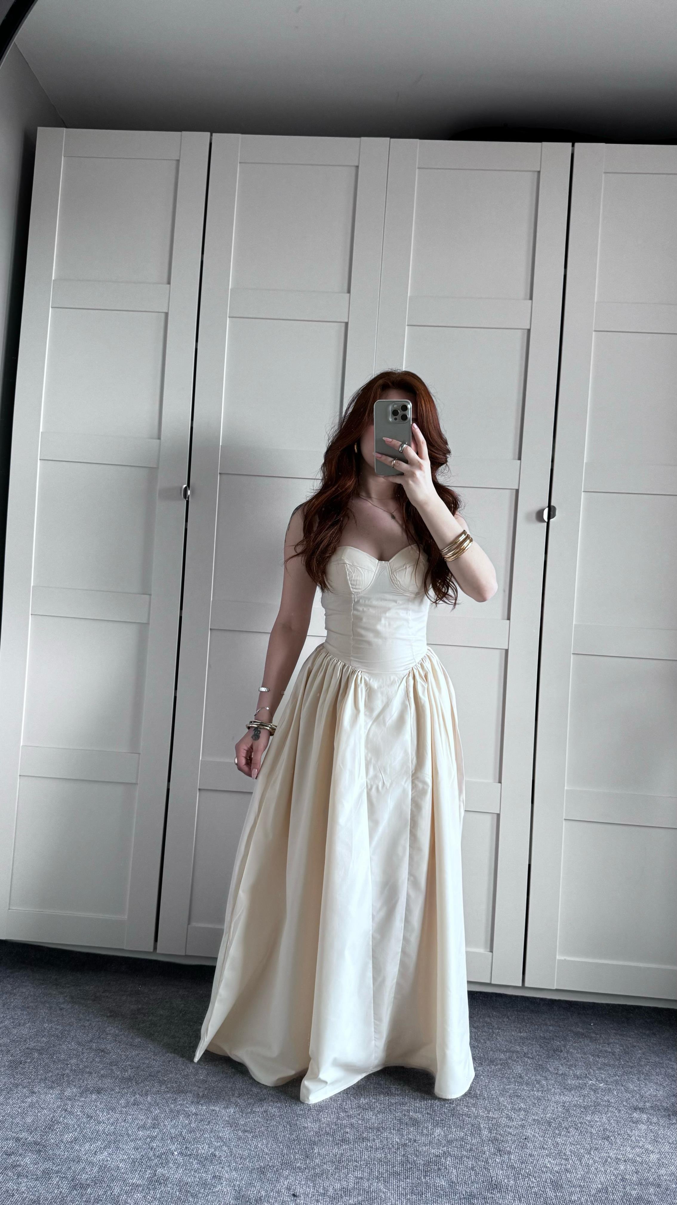Sofia Ekru Elbise