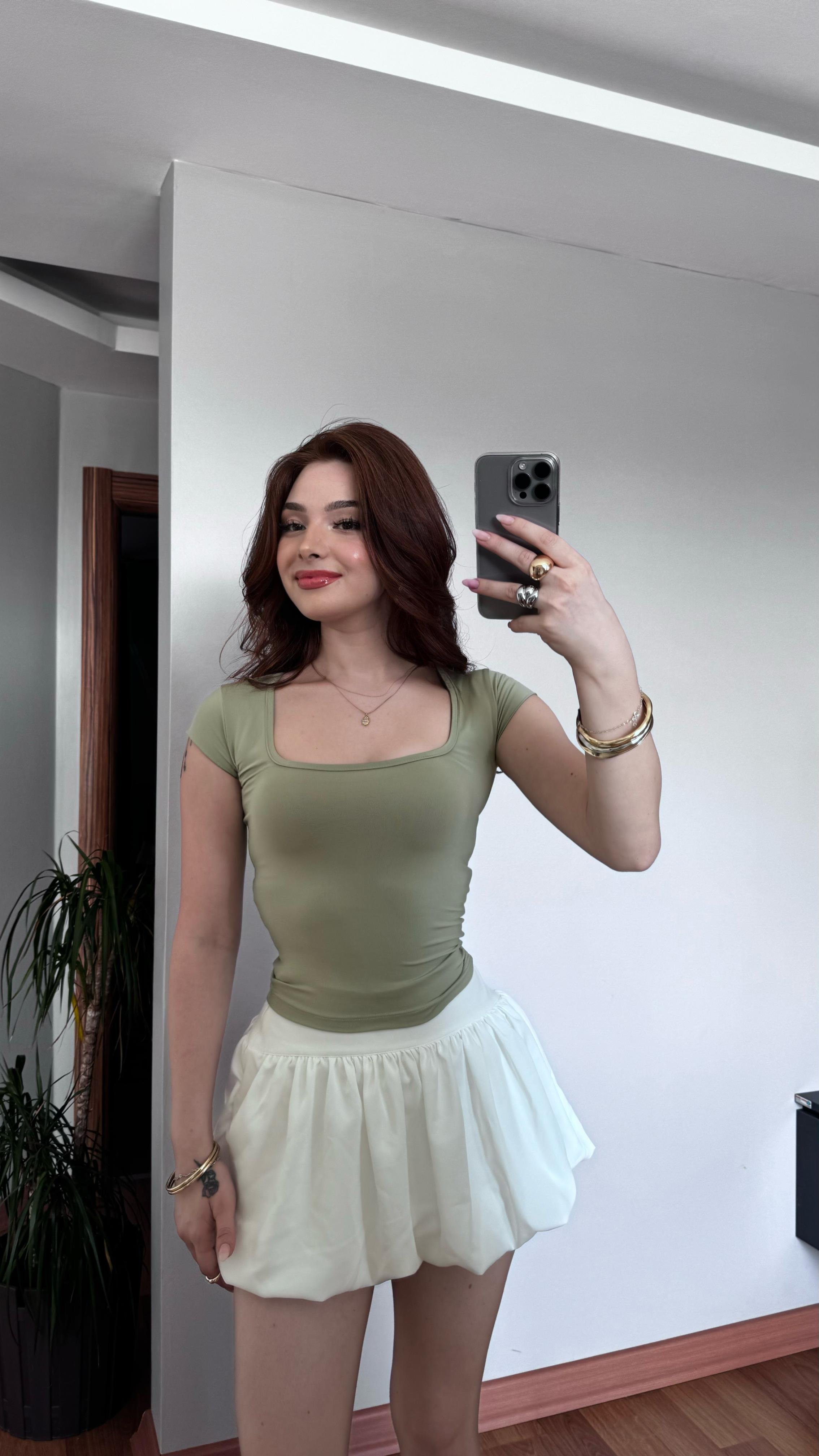 Şortlu Balon Etek Beyaz