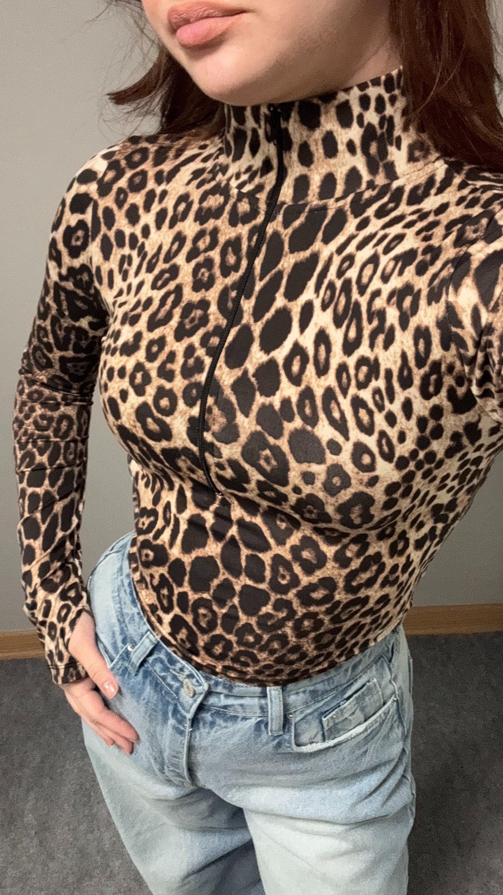 Sport Fermuarlı El Detaylı Bluz Leopar