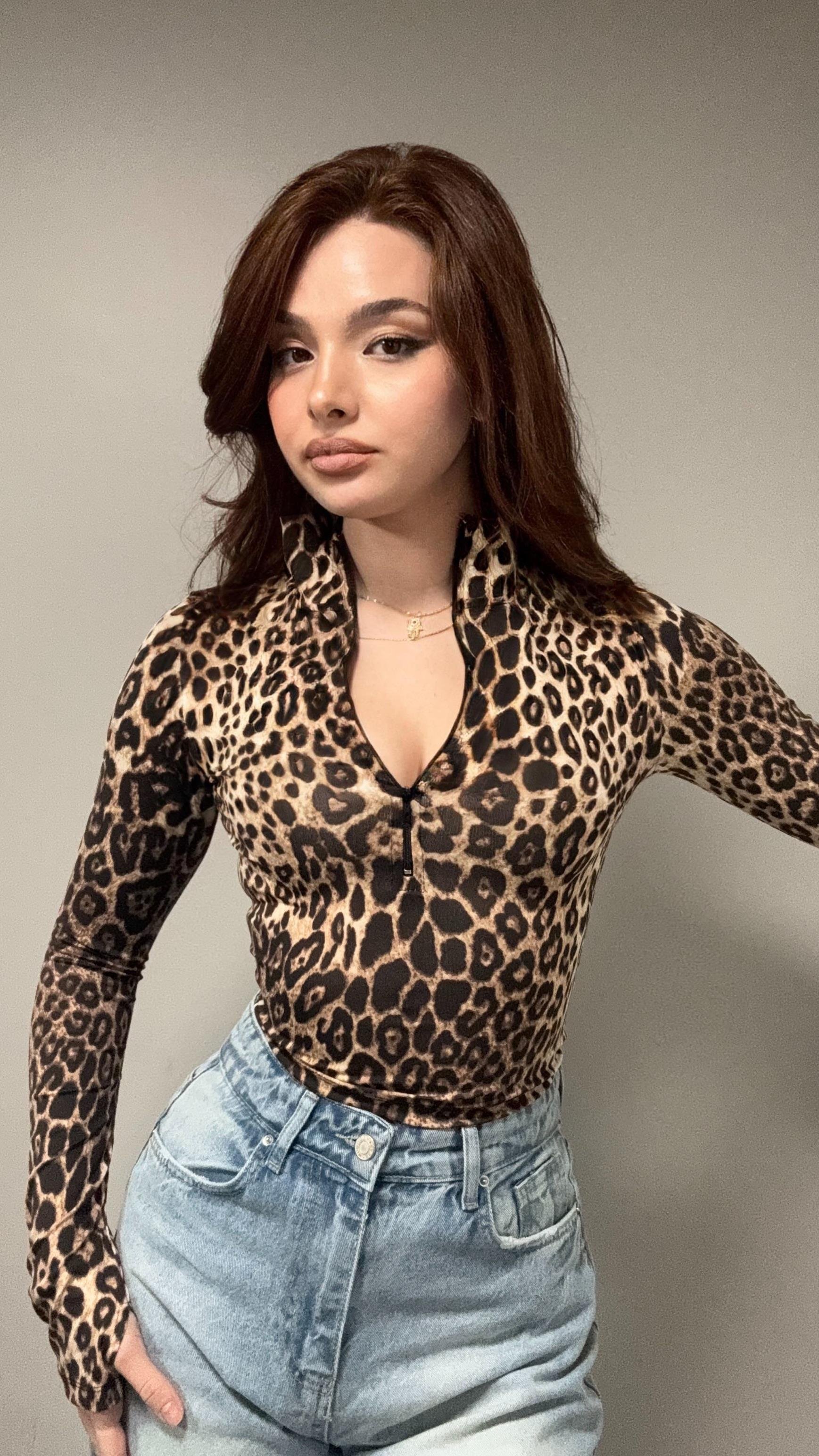 Sport Fermuarlı El Detaylı Bluz Leopar