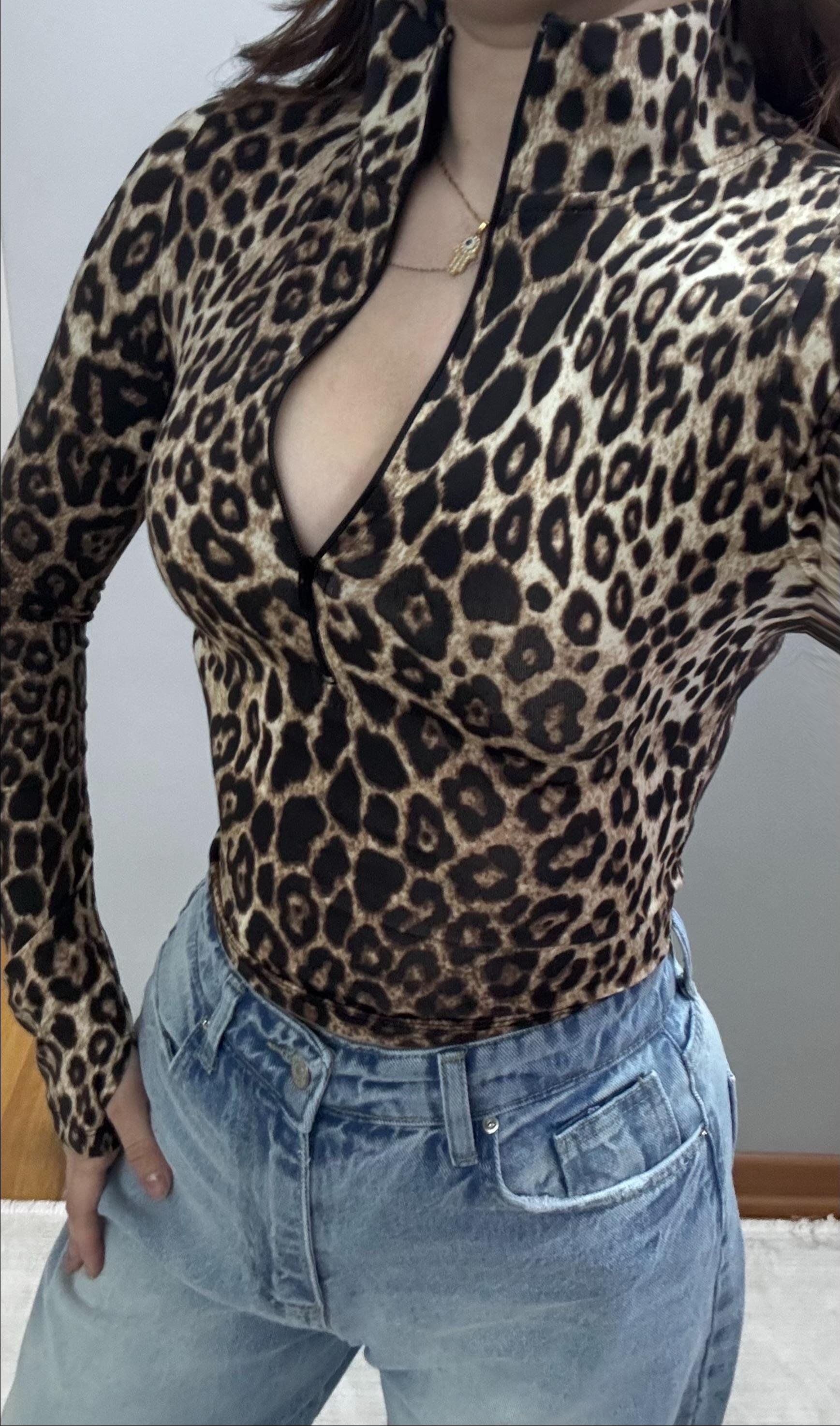 Sport Fermuarlı El Detaylı Bluz Leopar