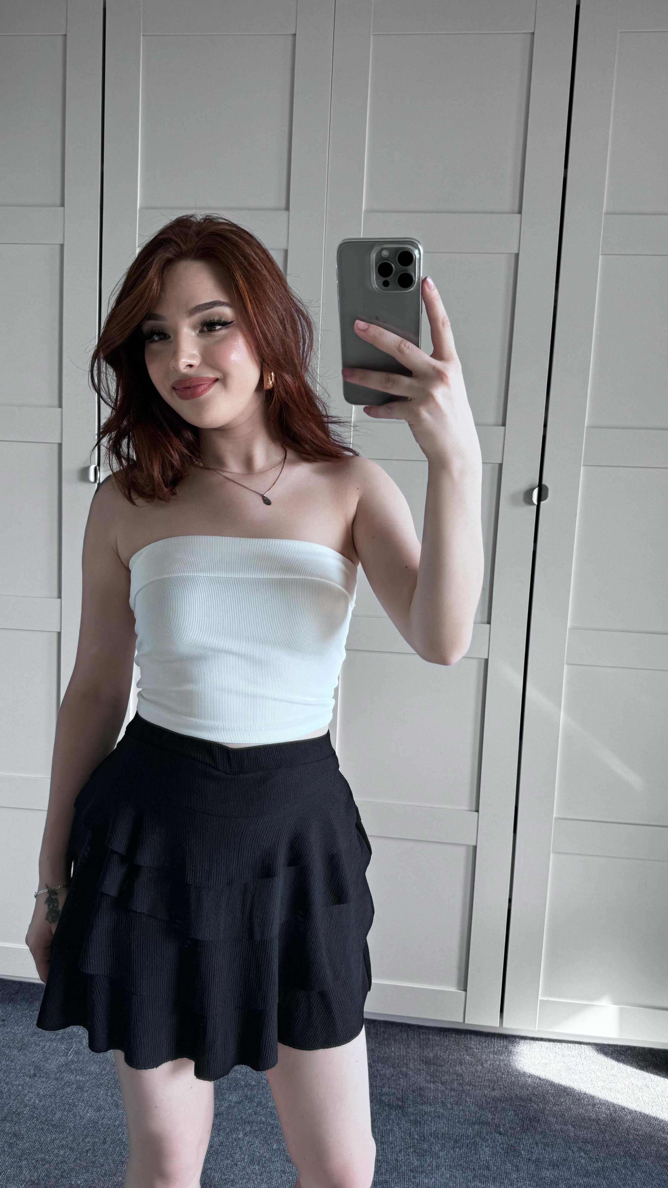 Straplez Katlamalı Crop Beyaz