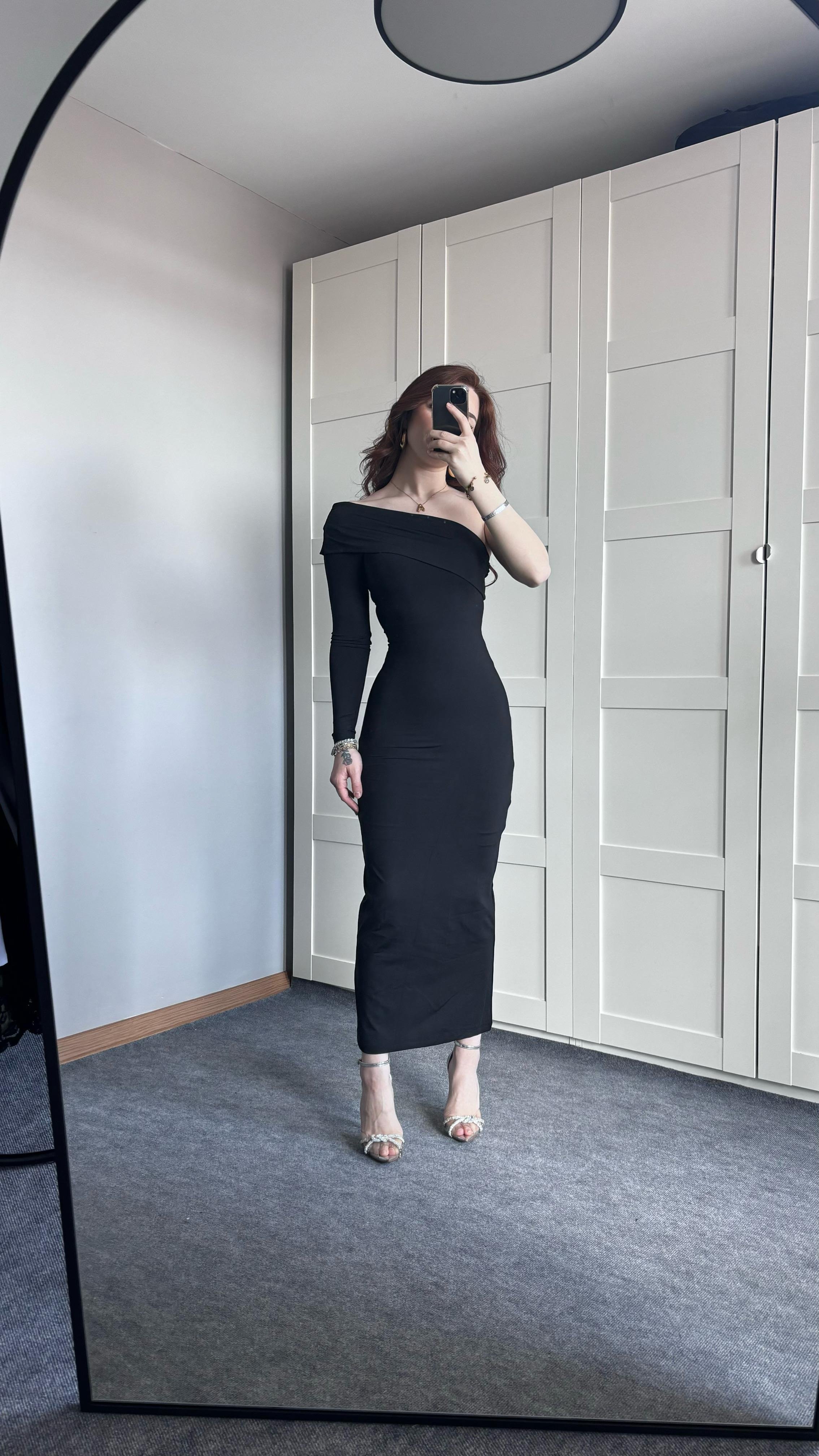 Tek Kol Uzun Madonna Elbise Siyah