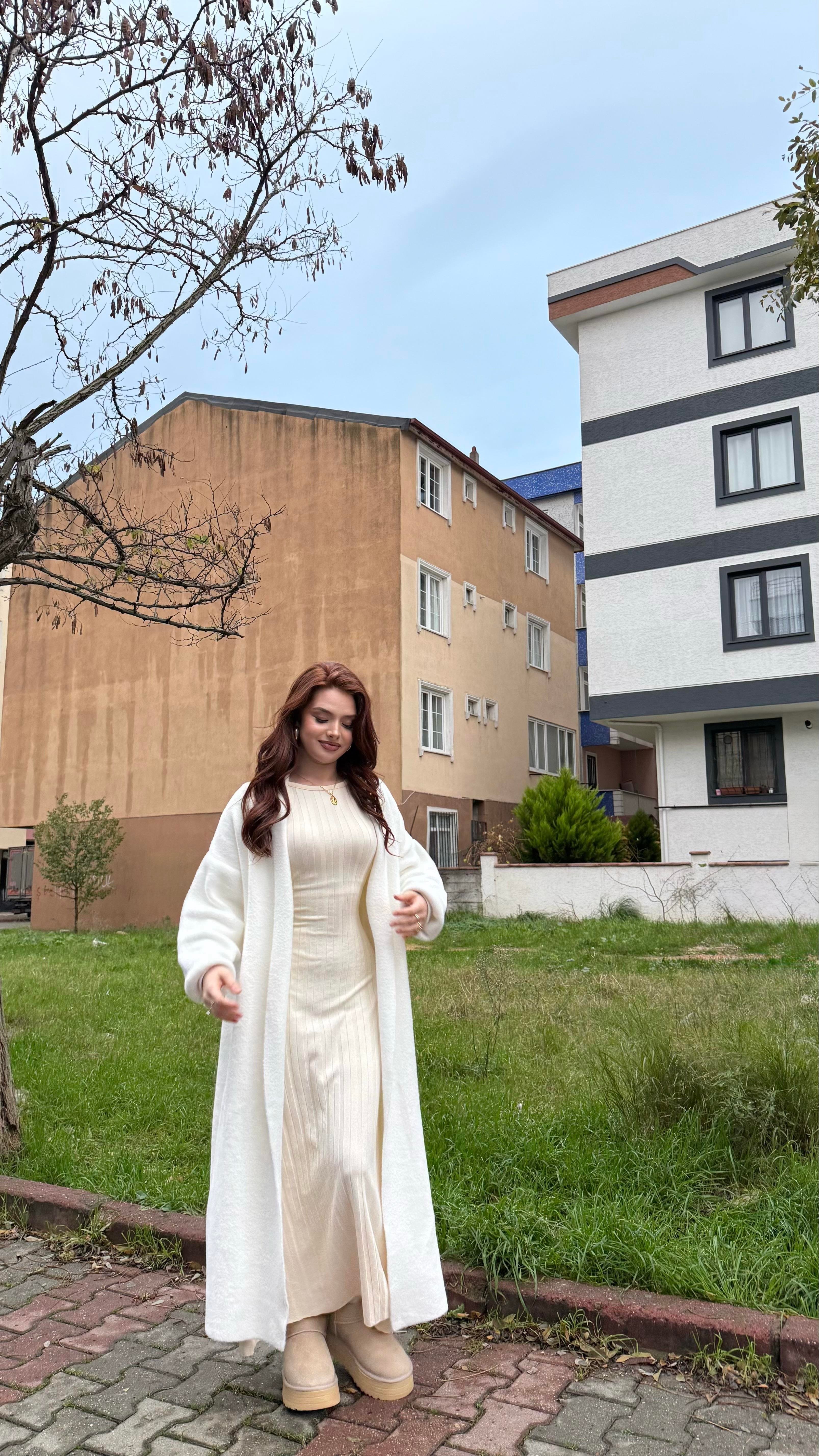 Triko Belden Bağlamalı Elbise Ekru