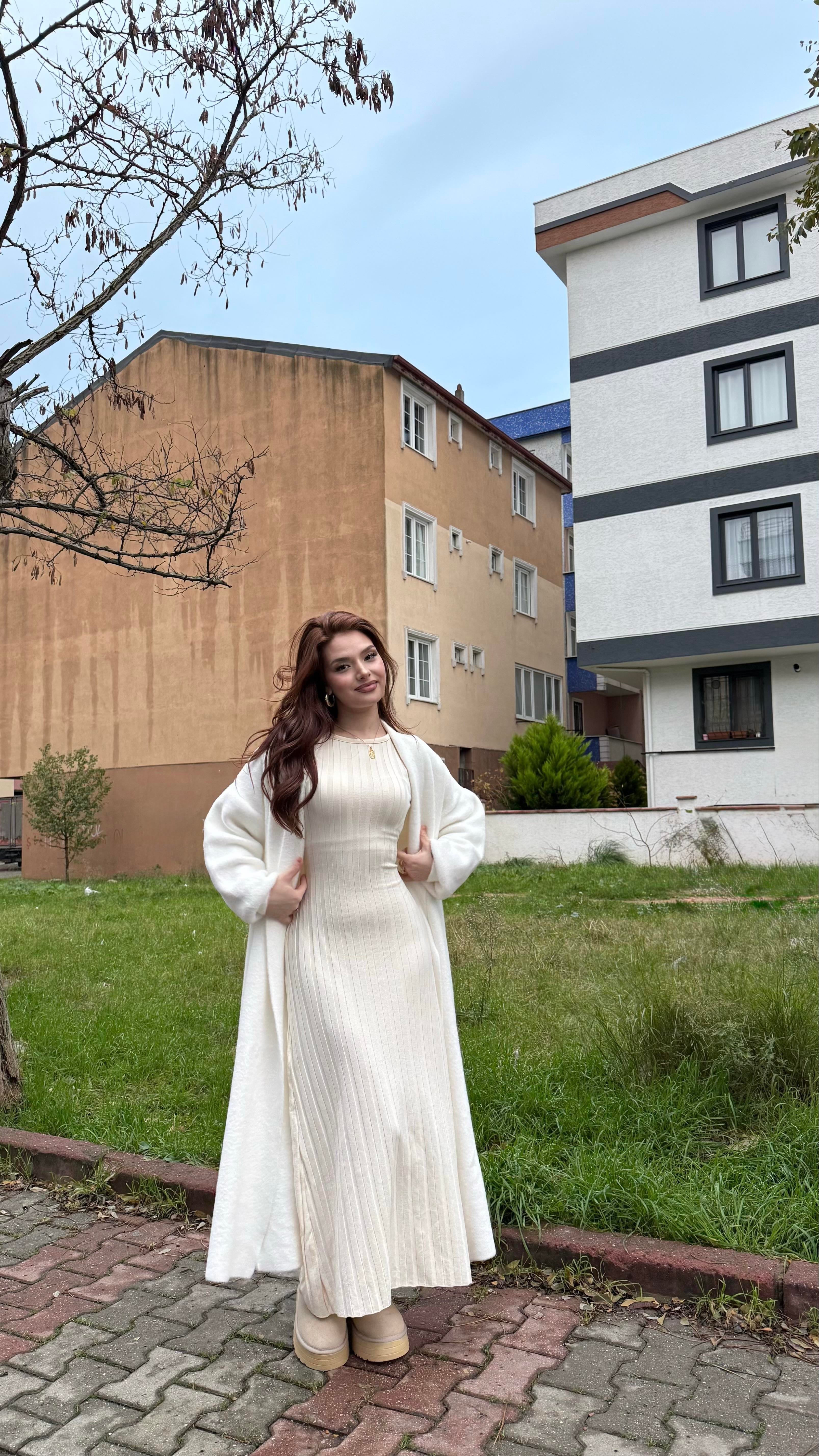 Triko Belden Bağlamalı Elbise Ekru