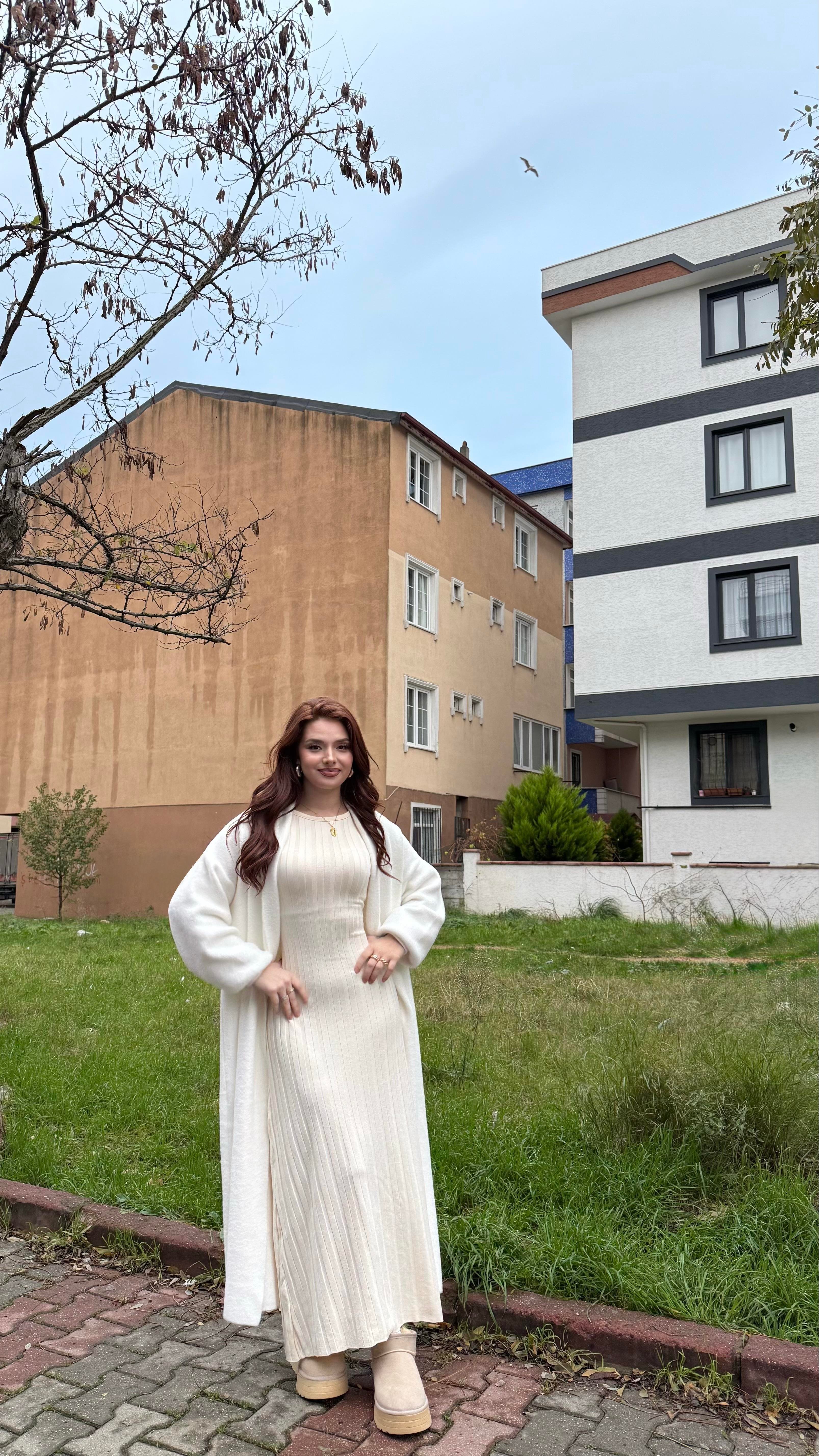 Triko Belden Bağlamalı Elbise Ekru
