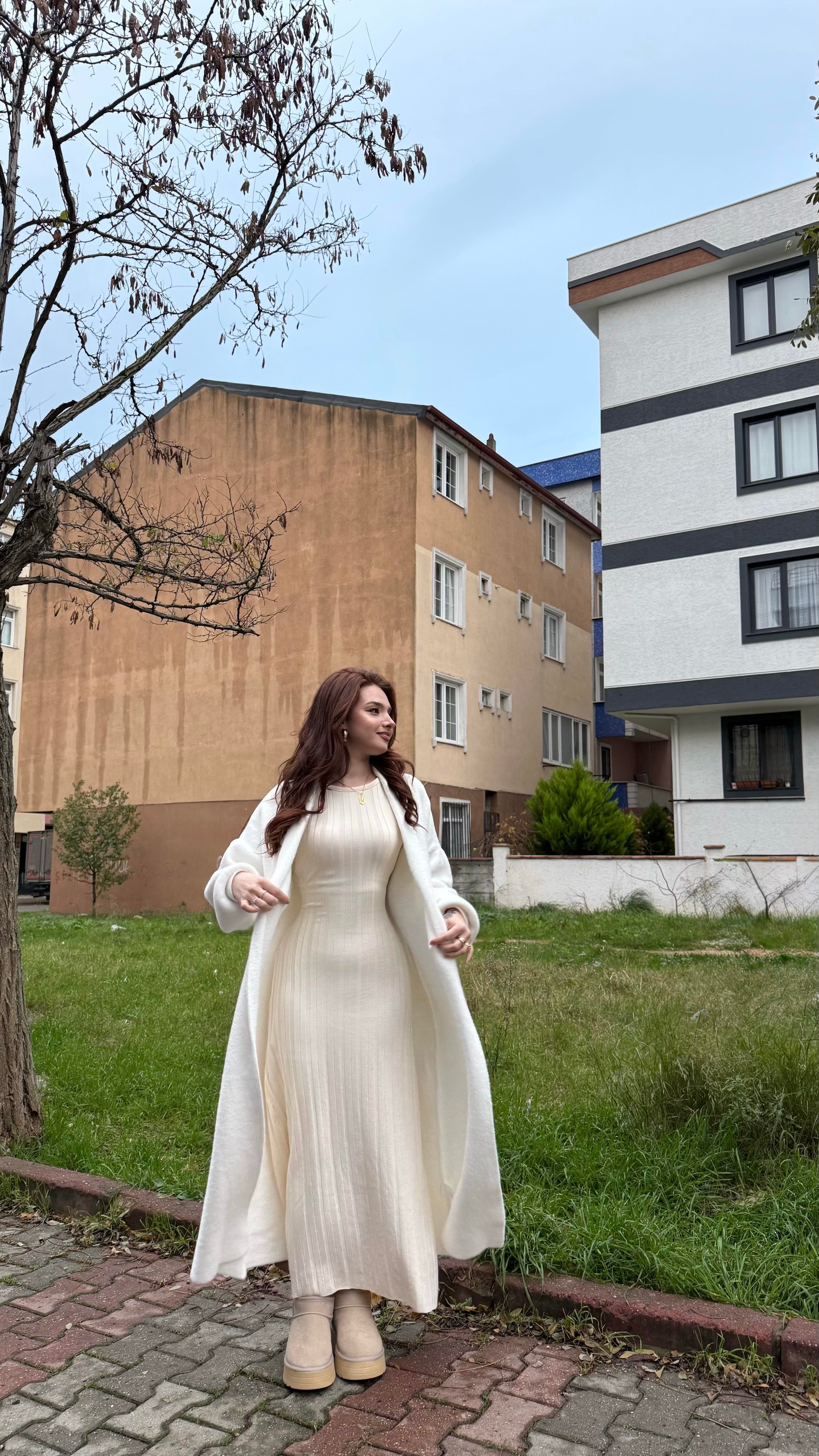 Triko Belden Bağlamalı Elbise Ekru