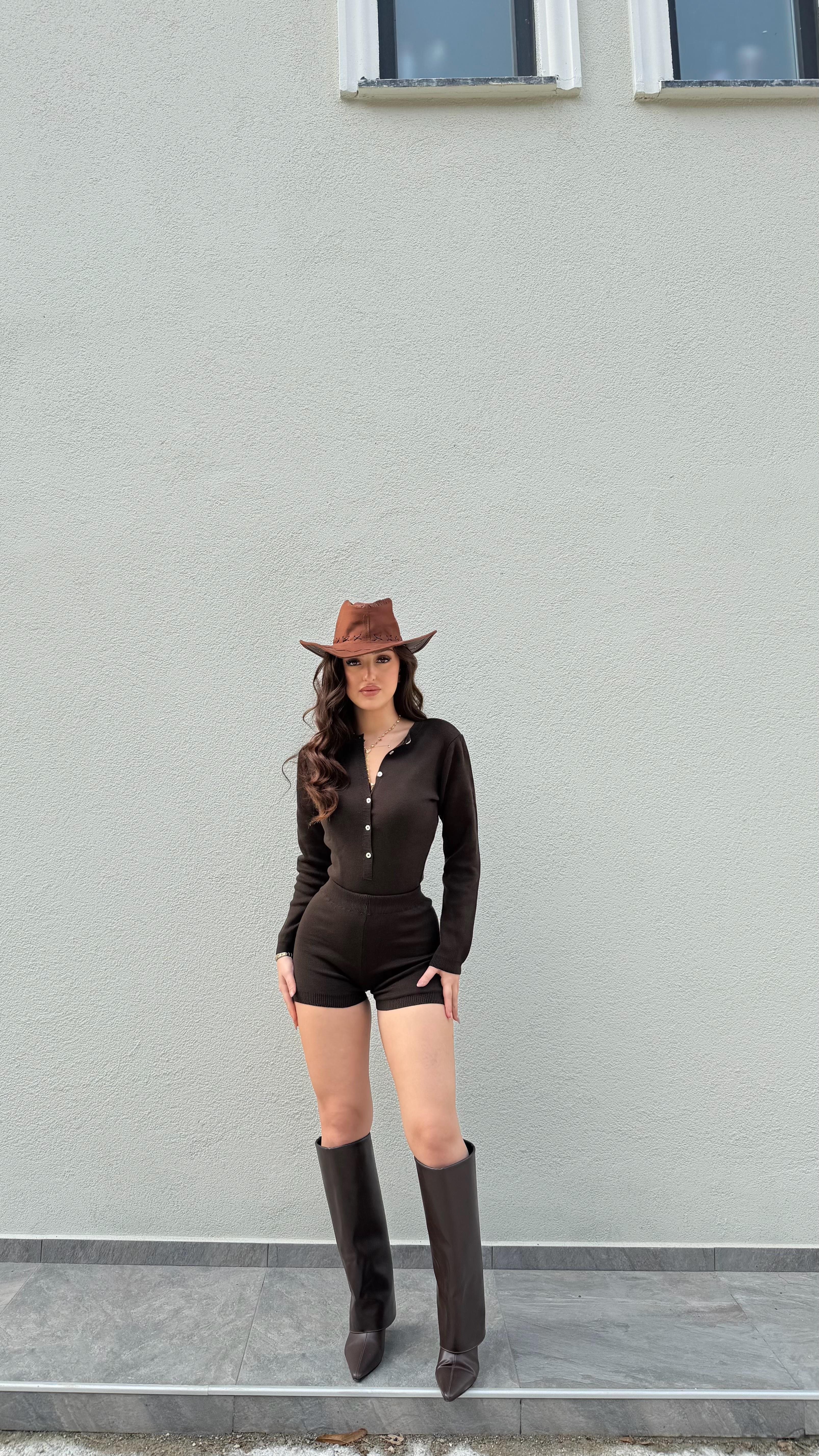 Triko Bodysuit Şort Takım Kahverengi