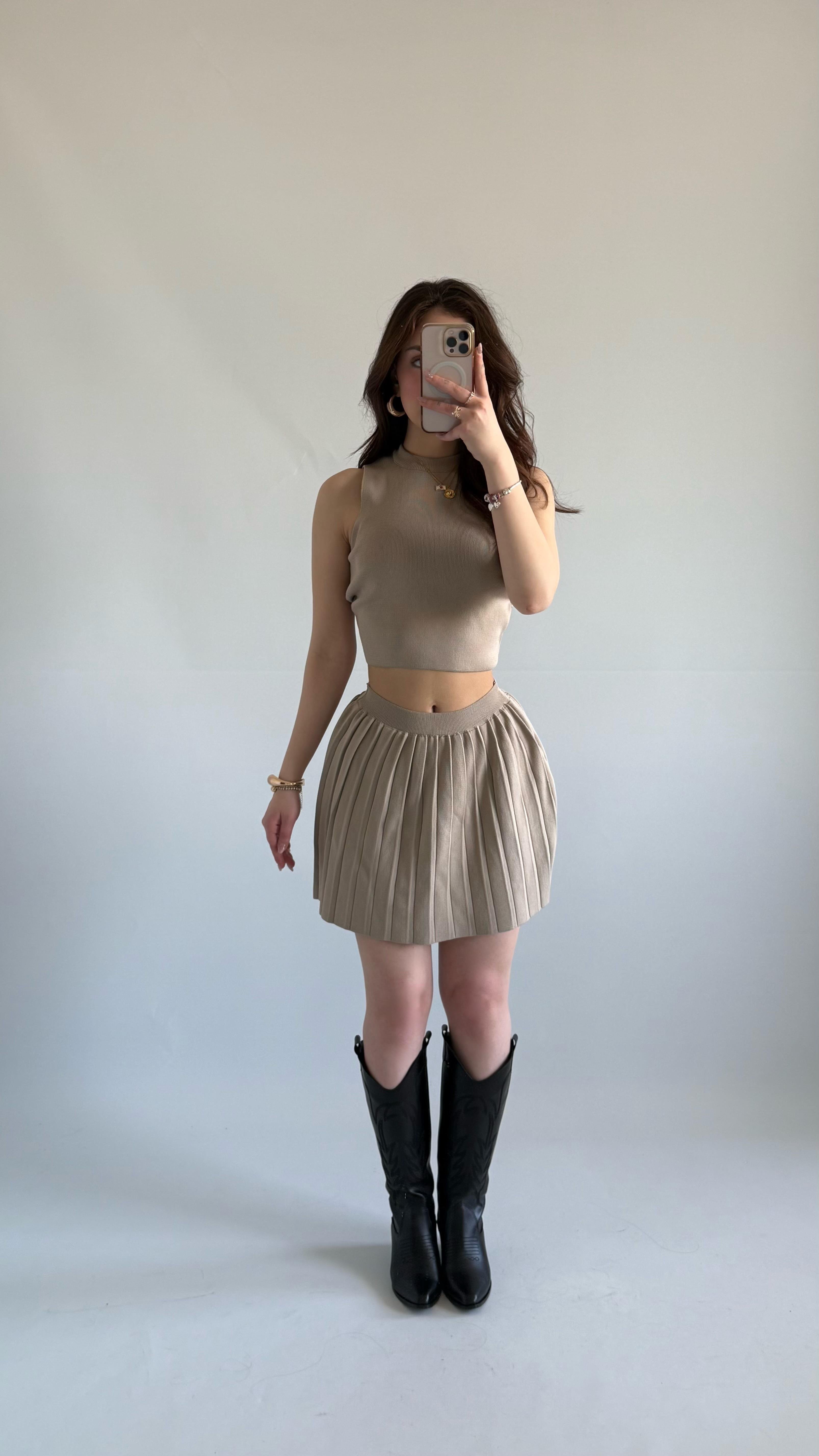 Triko Crop Pileli Etek Takım Bej