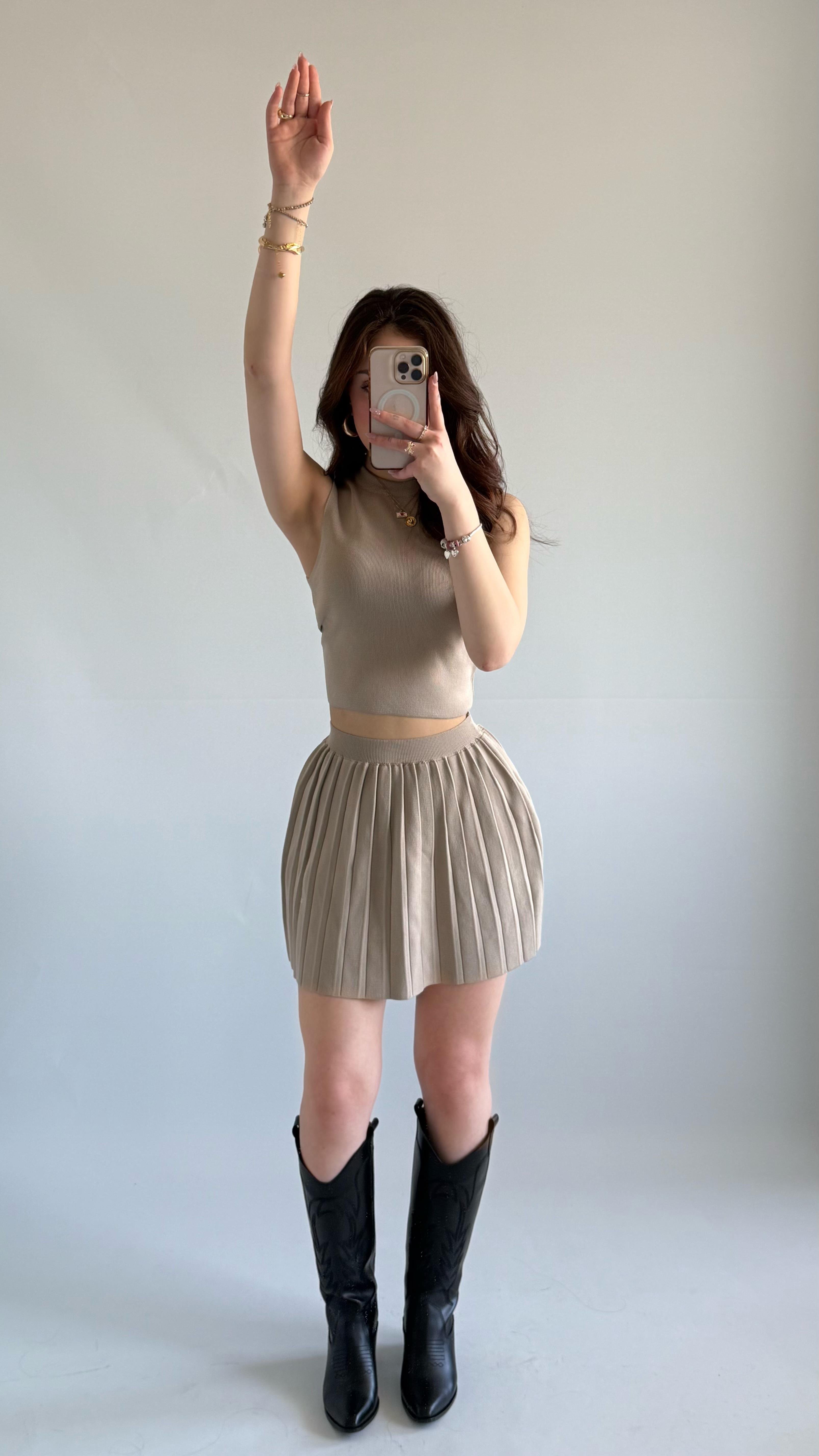 Triko Crop Pileli Etek Takım Bej